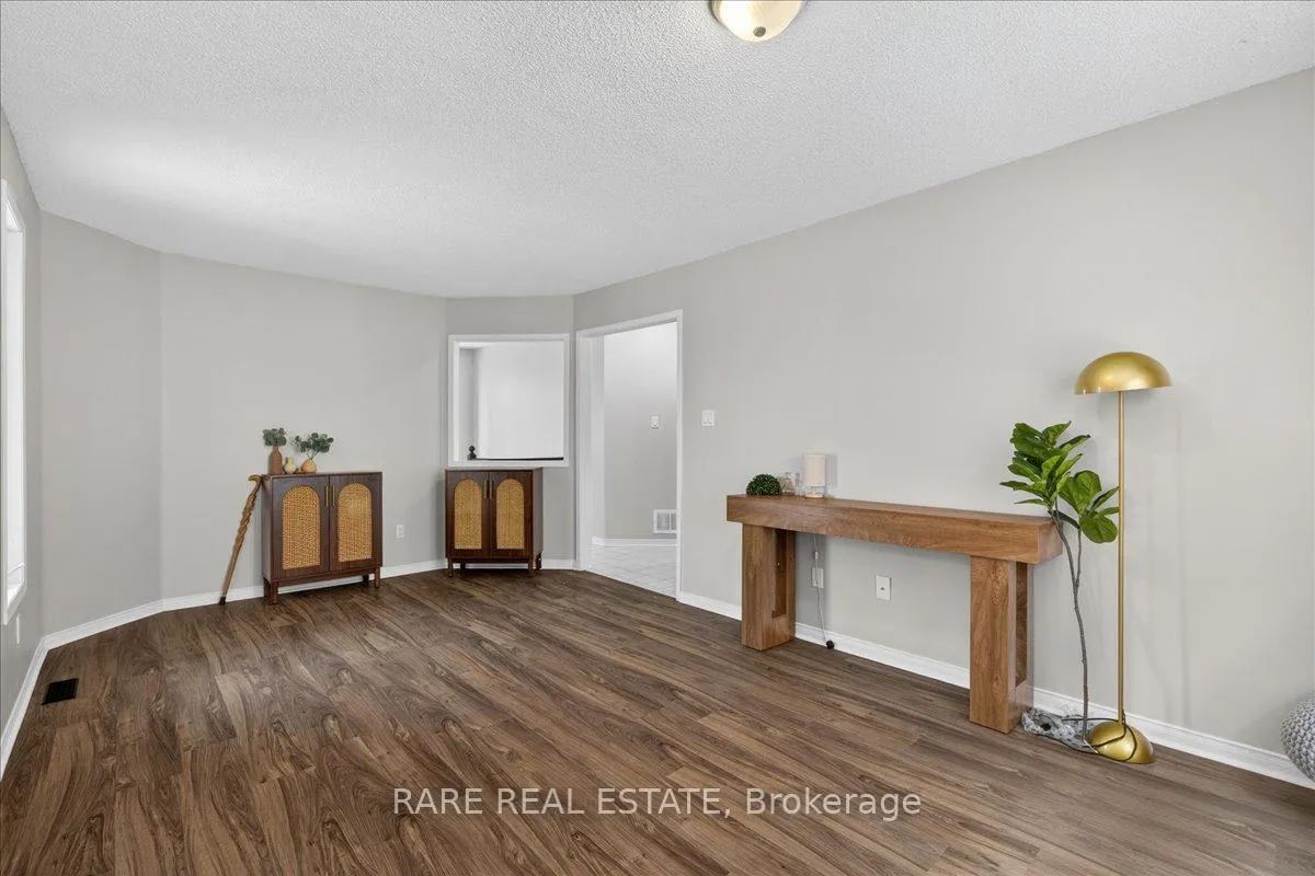 Photo 43 of 30 Mcveigh Drive, Barrie, Northwest — HOMEH