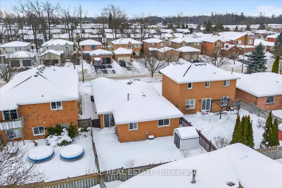 Photo 44 of 30 Mcveigh Drive, Barrie, Northwest — HOMEH