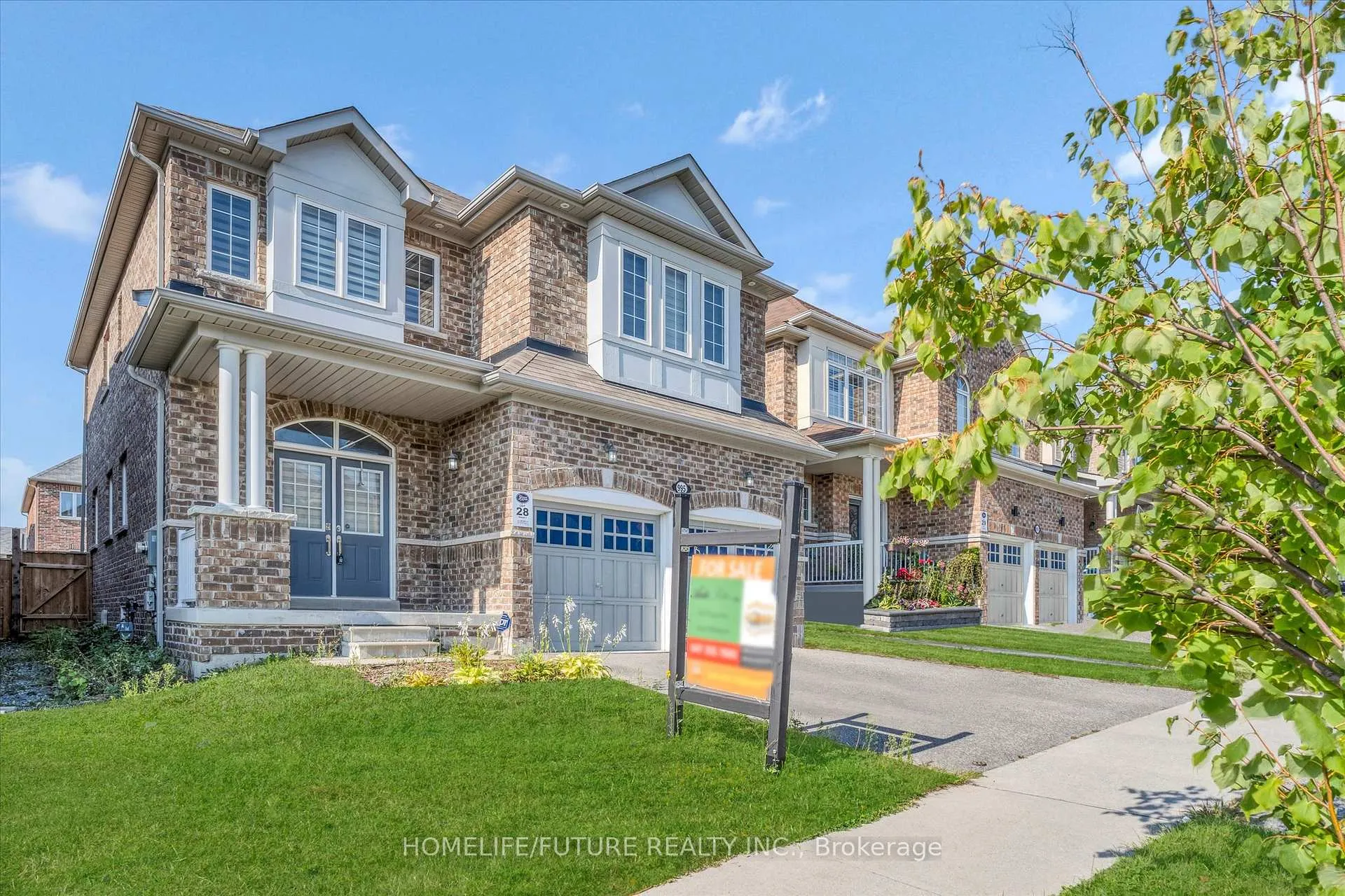 Photo 3 of 995 Wrenwood Drive, Oshawa, Taunton — HOMEH