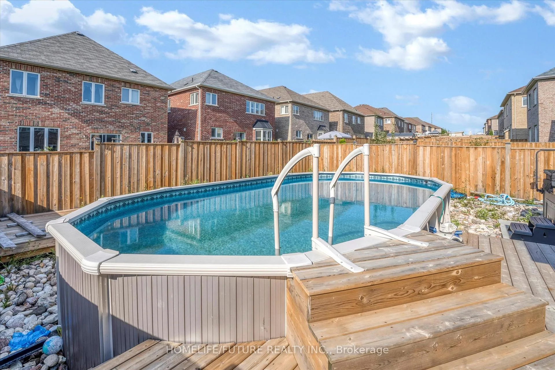 Photo 6 of 995 Wrenwood Drive, Oshawa, Taunton — HOMEH