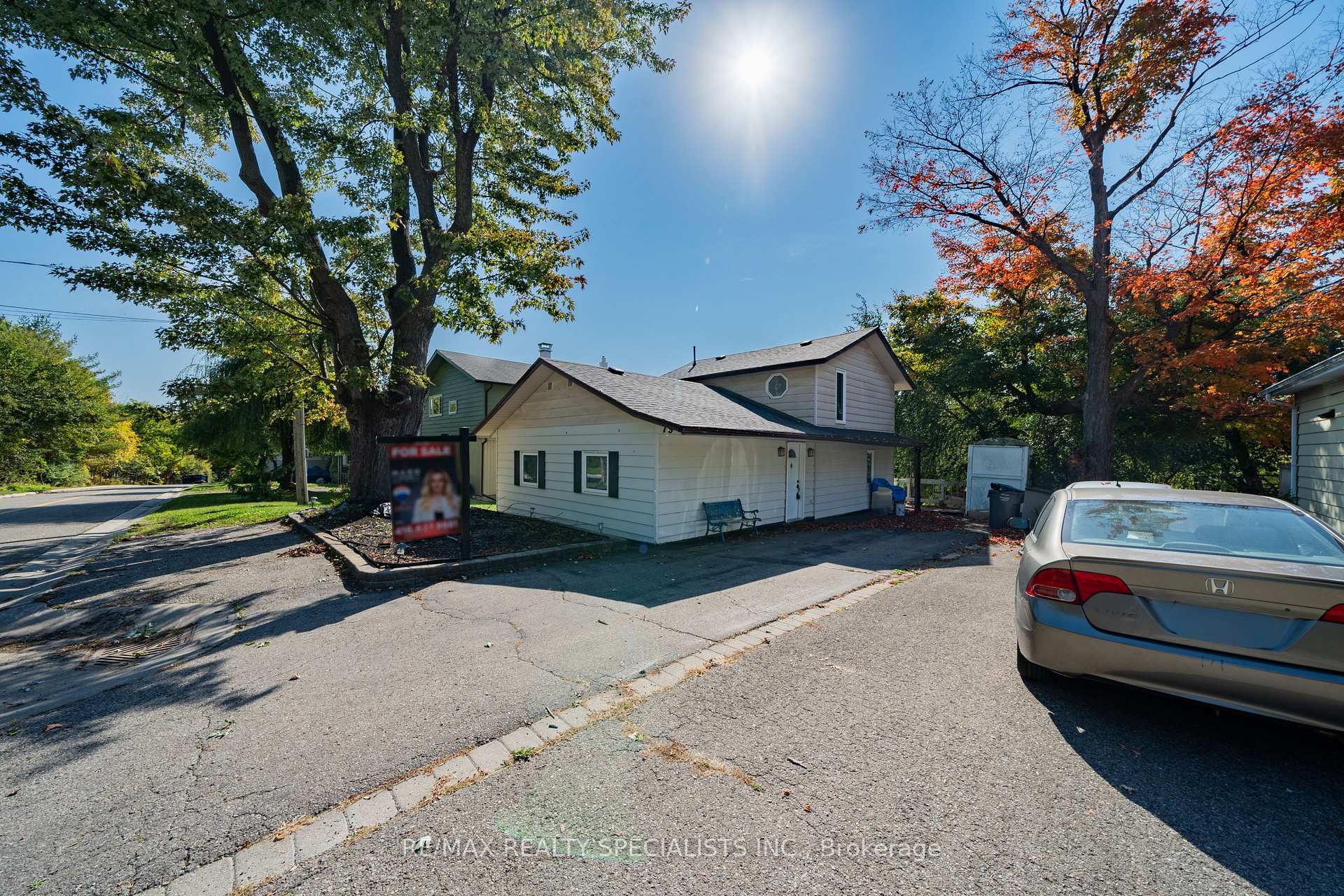 Photo 4 of 79 River Road, Brampton, Huttonville — HOMEH