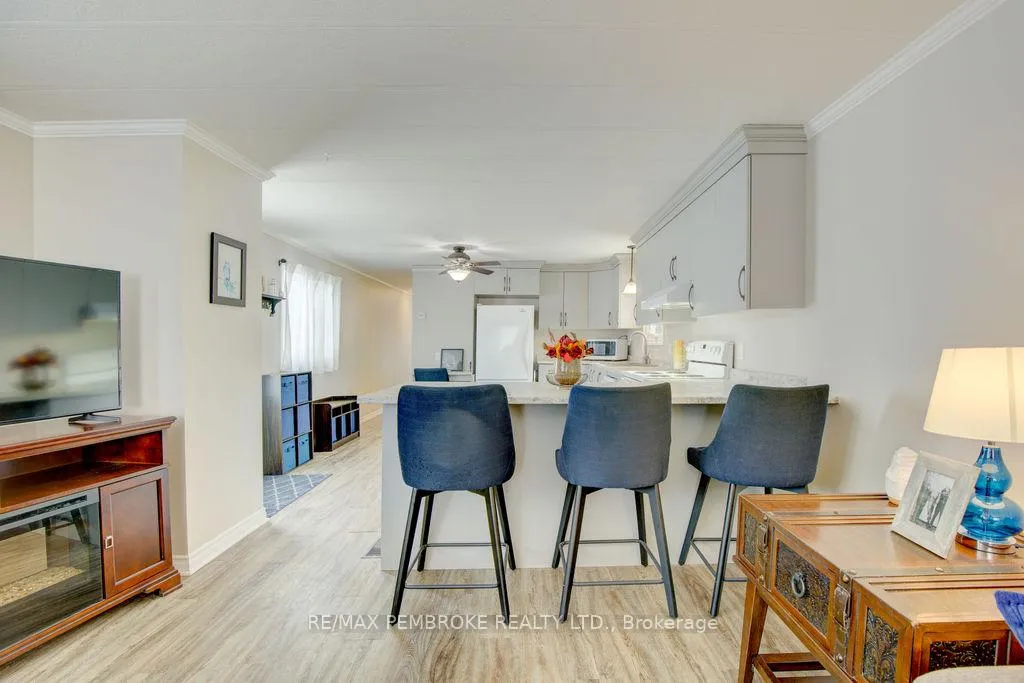 Photo 4 of 66 Pinehurst Estates, Petawawa — HOMEH