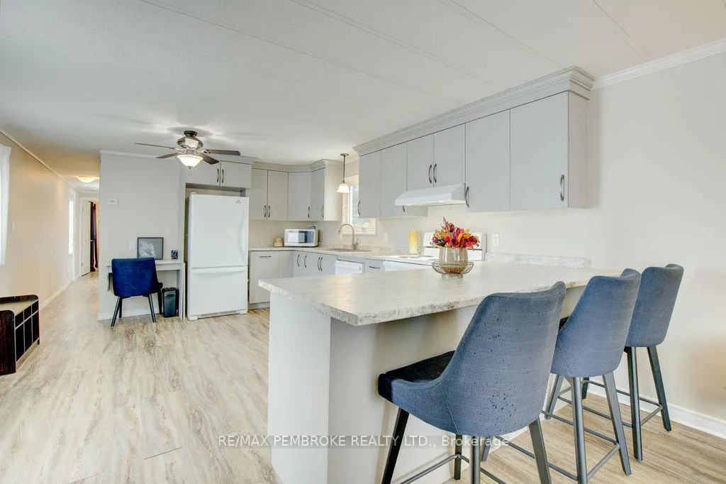 Photo 5 of 66 Pinehurst Estates, Petawawa — HOMEH