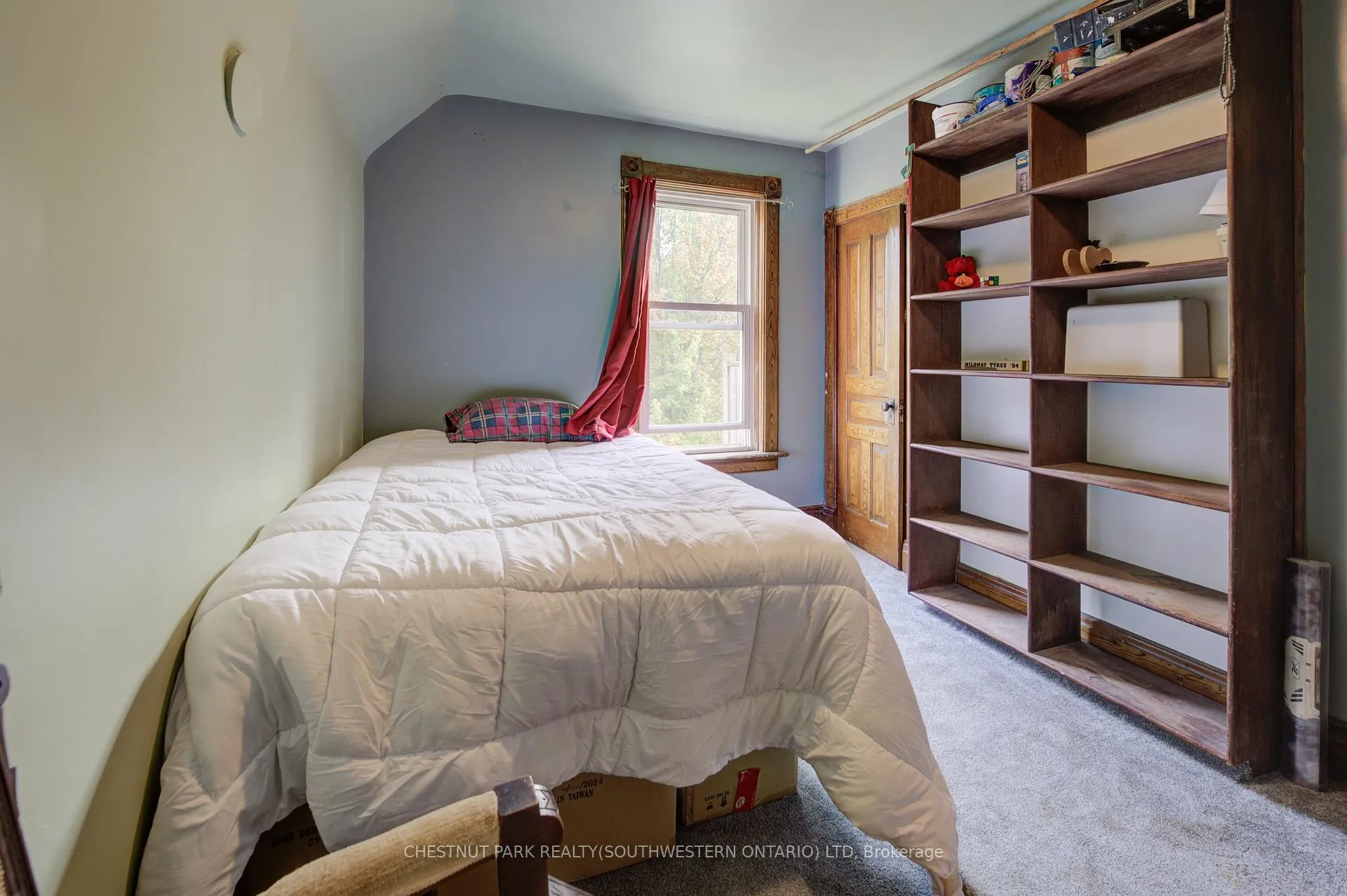 Photo 25 of 15 St Leger Street, Kitchener — HOMEH