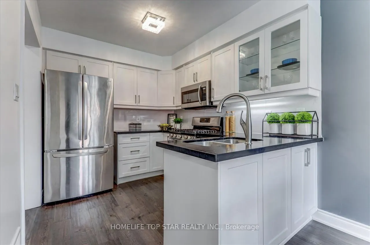 Photo 6 of 121 Casabel Drive, Vaughan, Vellore Village — HOMEH