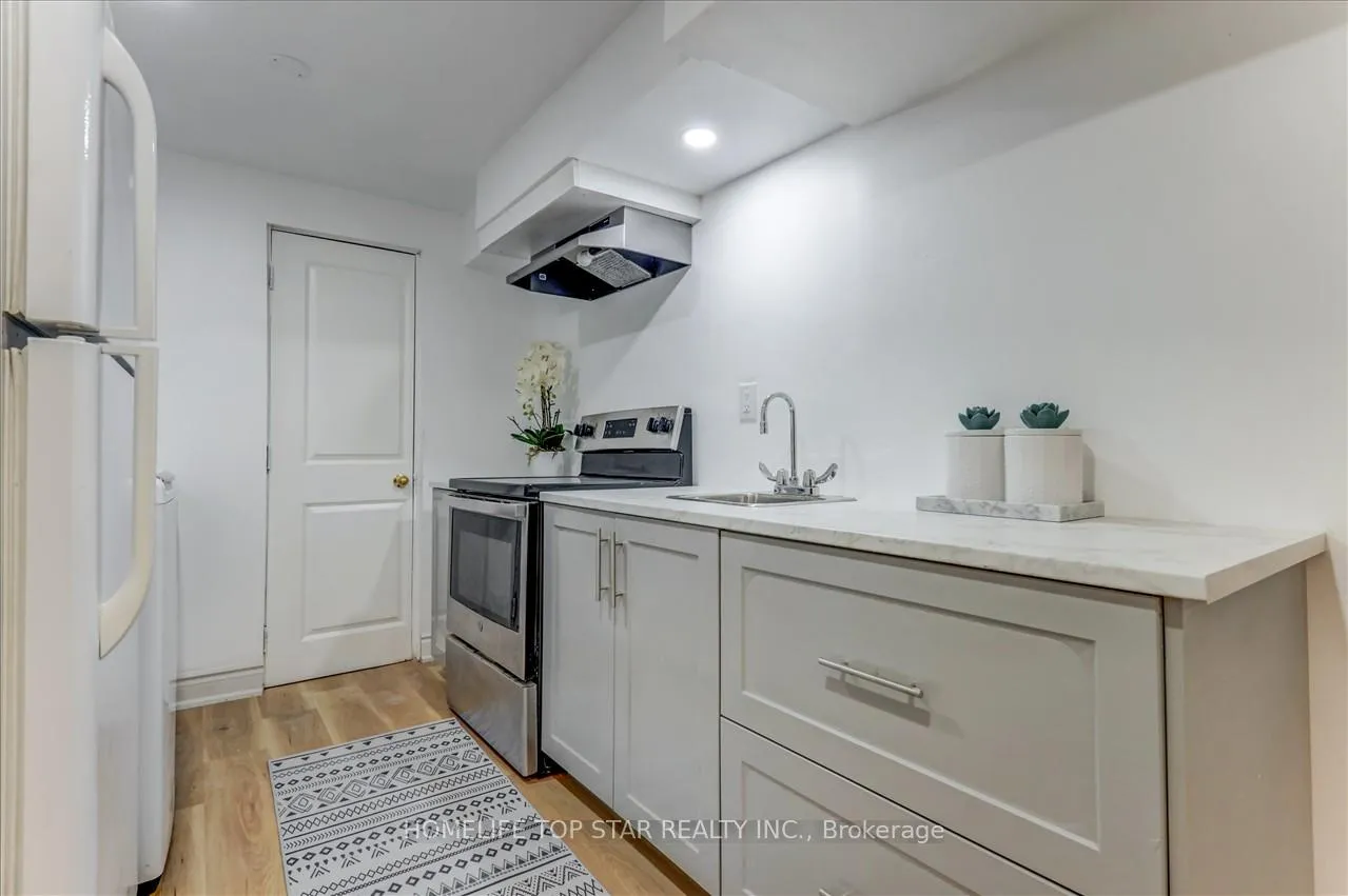 Photo 17 of 121 Casabel Drive, Vaughan, Vellore Village — HOMEH