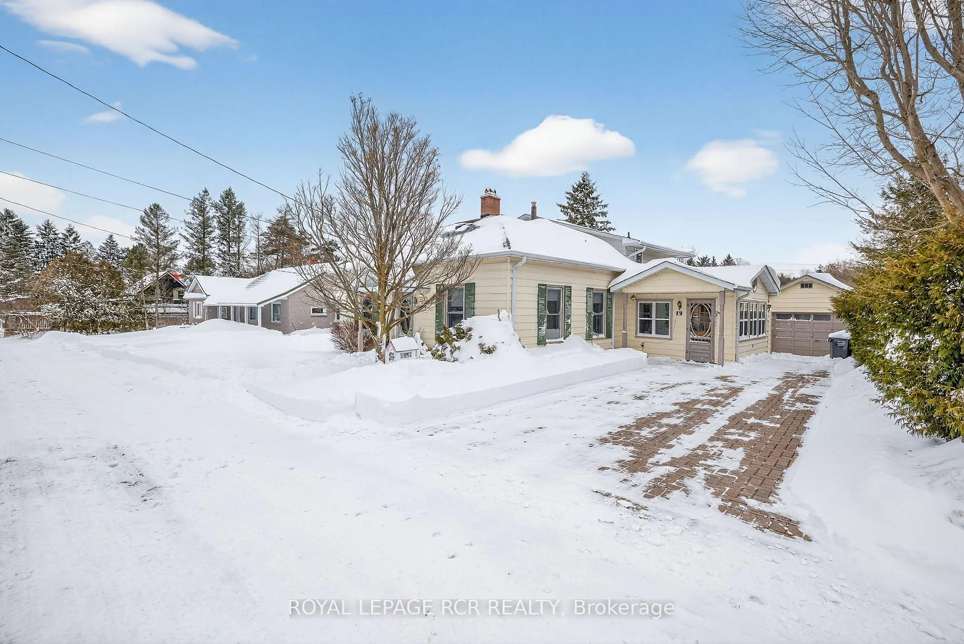 Photo 4 of 7 Wallace Avenue, Caledon, Palgrave — HOMEH