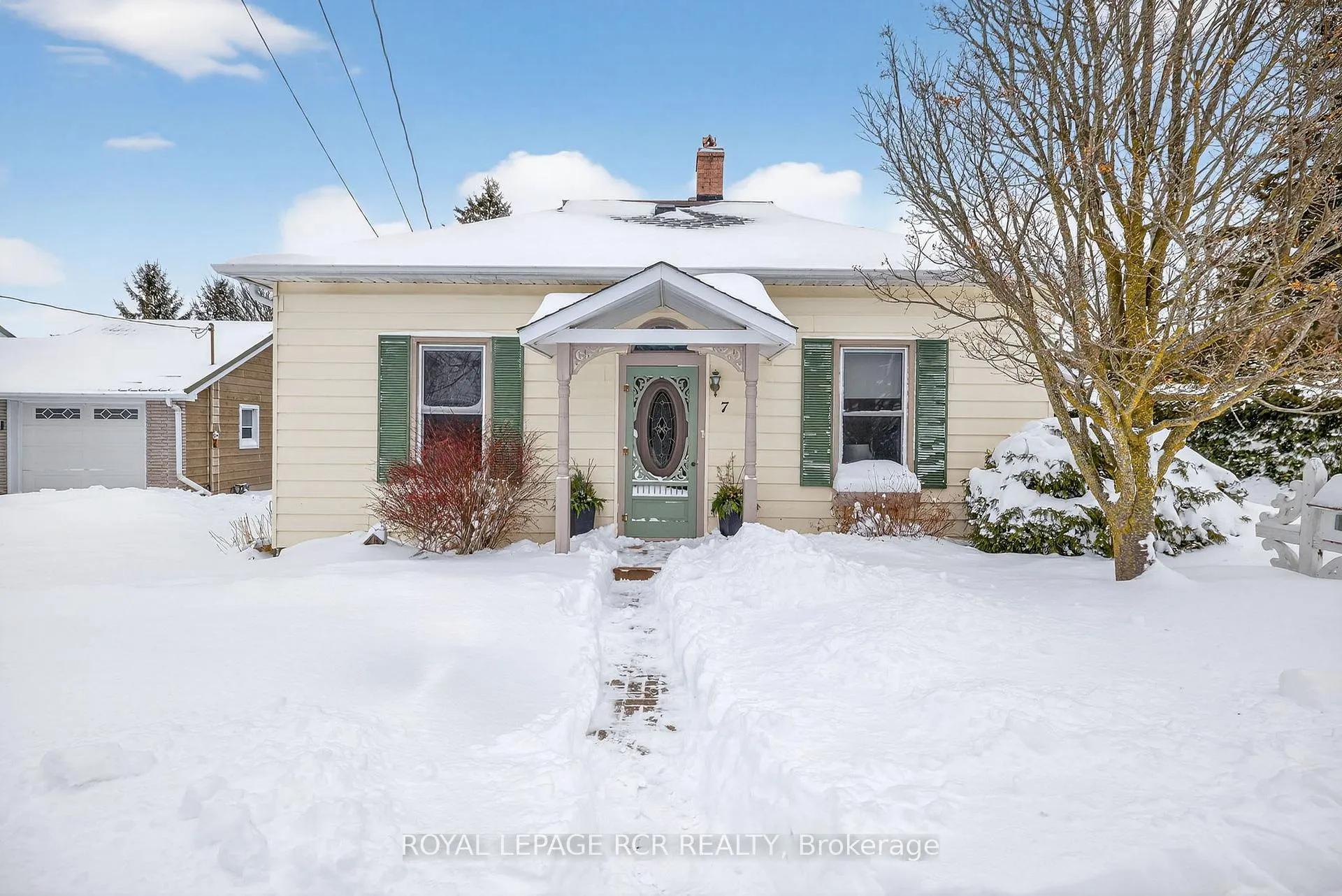 Photo 5 of 7 Wallace Avenue, Caledon, Palgrave — HOMEH