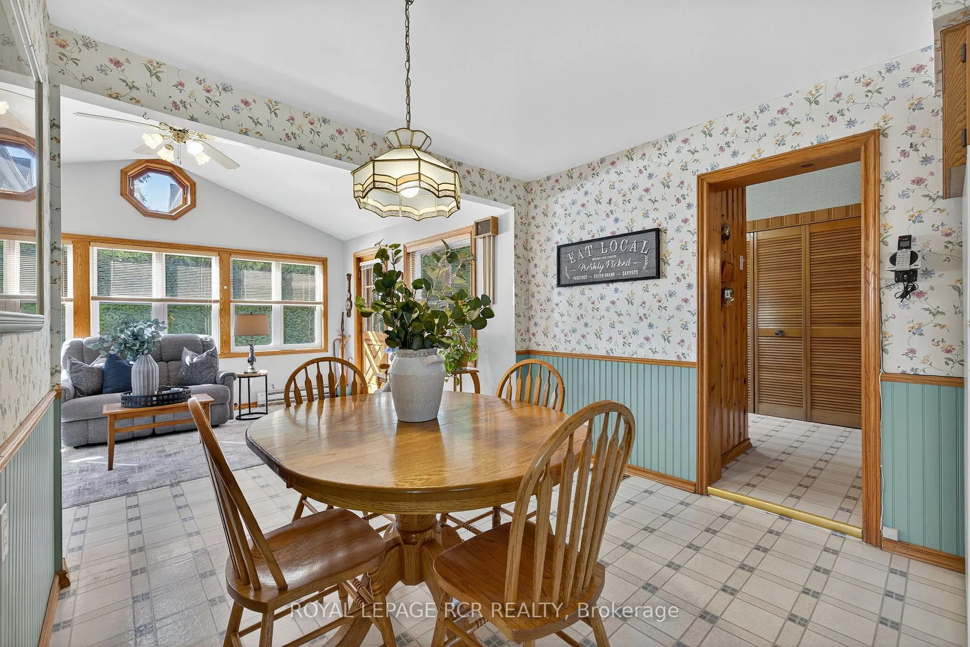 Photo 13 of 7 Wallace Avenue, Caledon, Palgrave — HOMEH