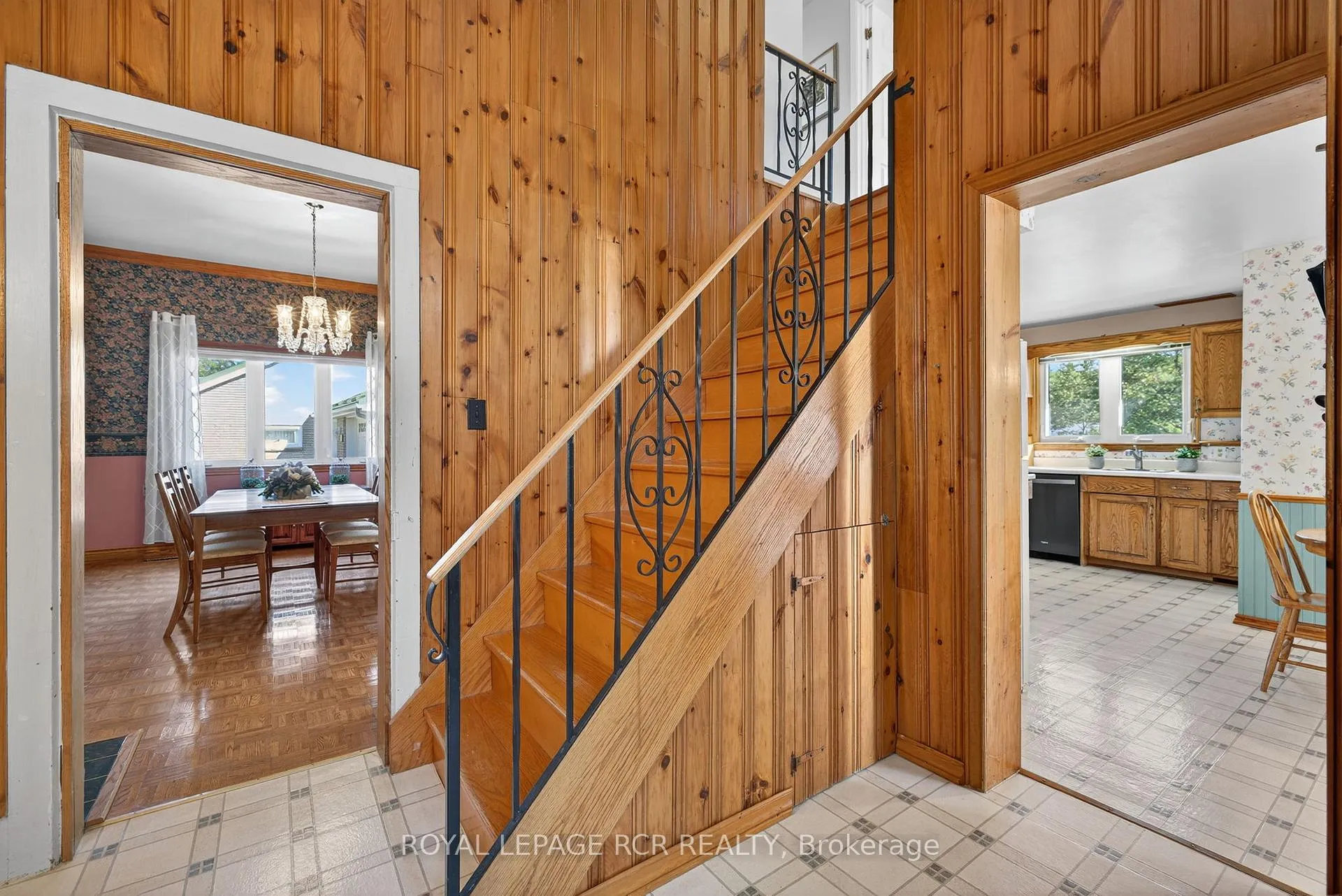 Photo 16 of 7 Wallace Avenue, Caledon, Palgrave — HOMEH