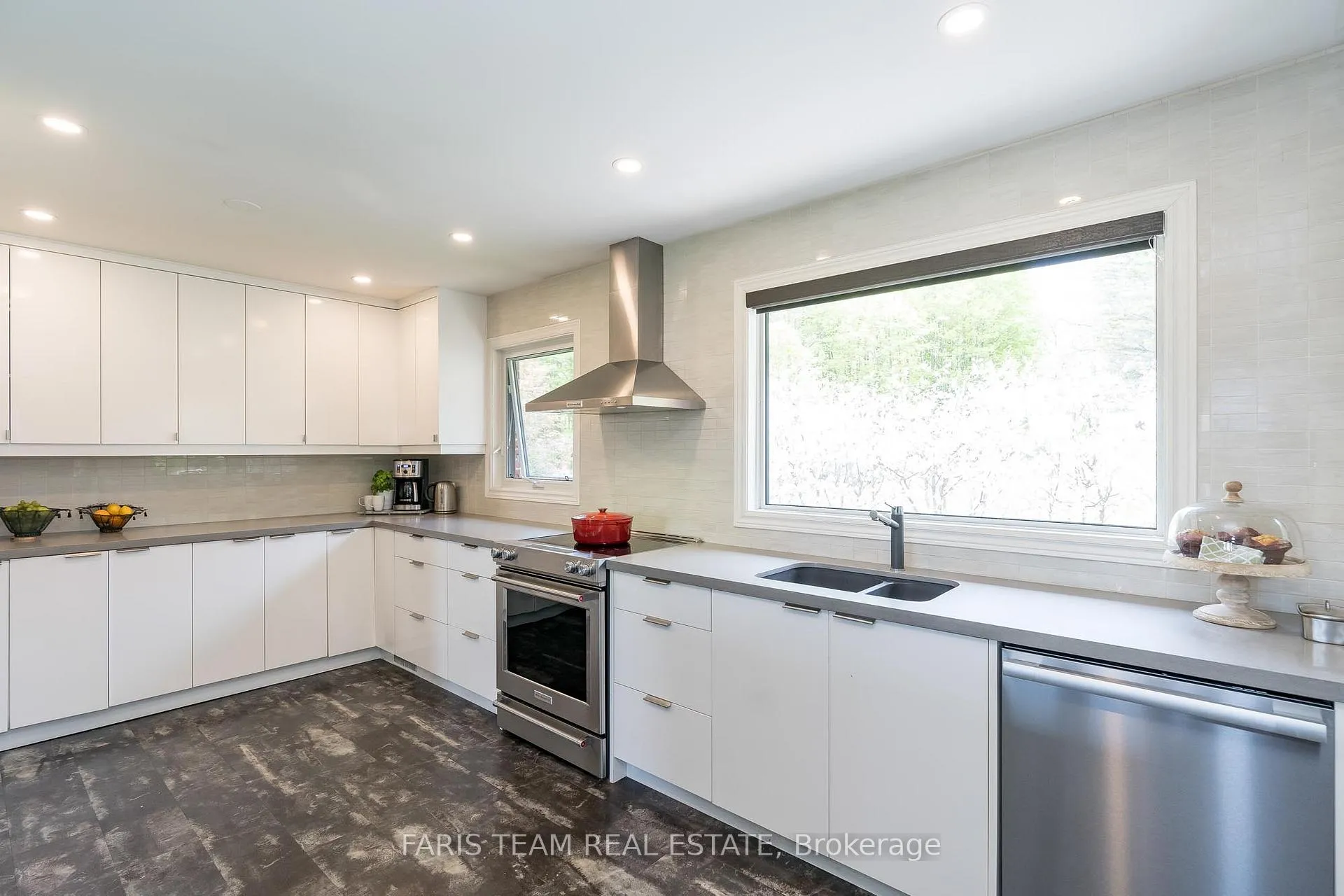 Photo 3 of 2904 20th Side Road, New Tecumseth, Beeton — HOMEH