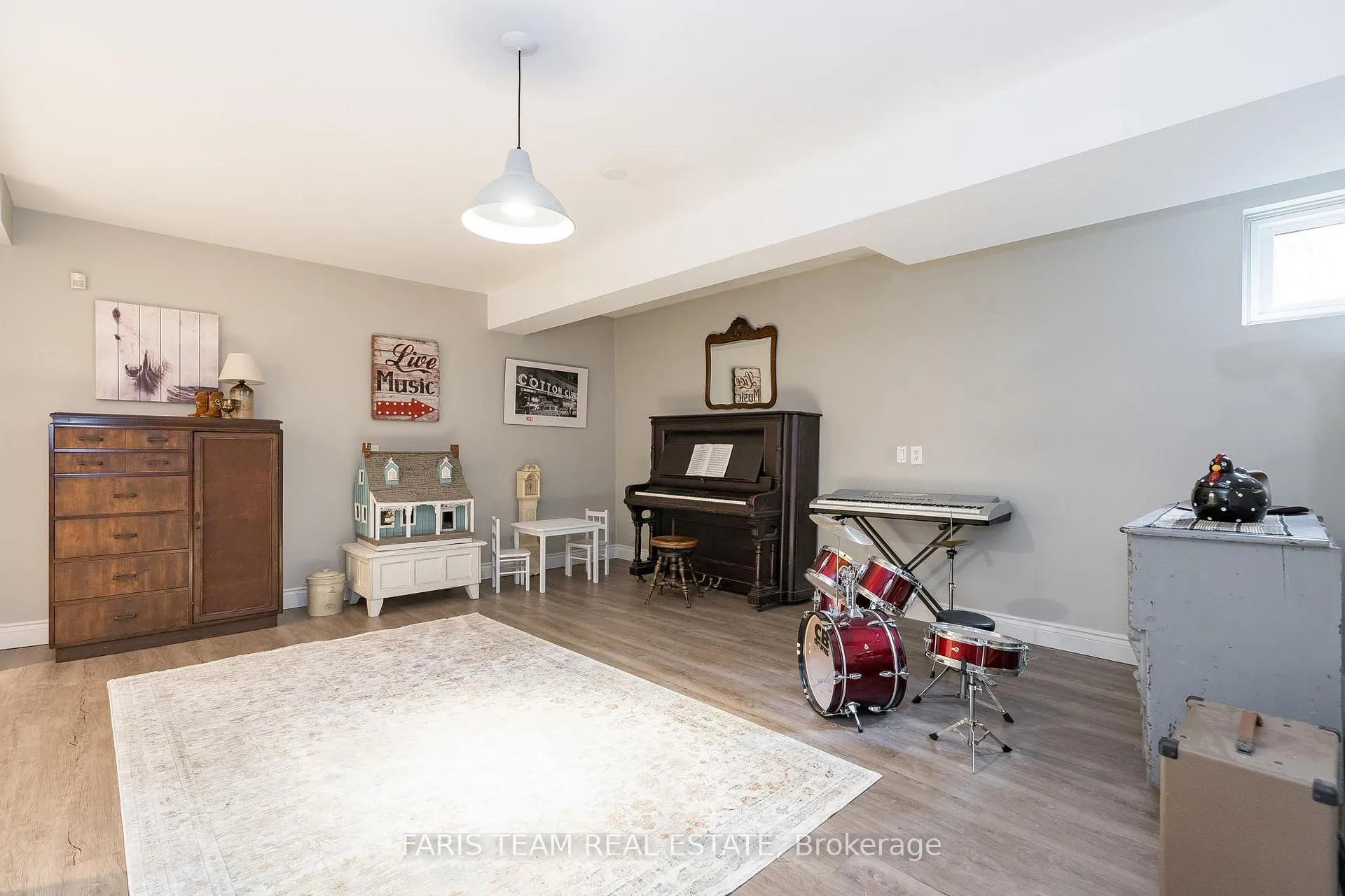 Photo 15 of 2904 20th Side Road, New Tecumseth, Beeton — HOMEH