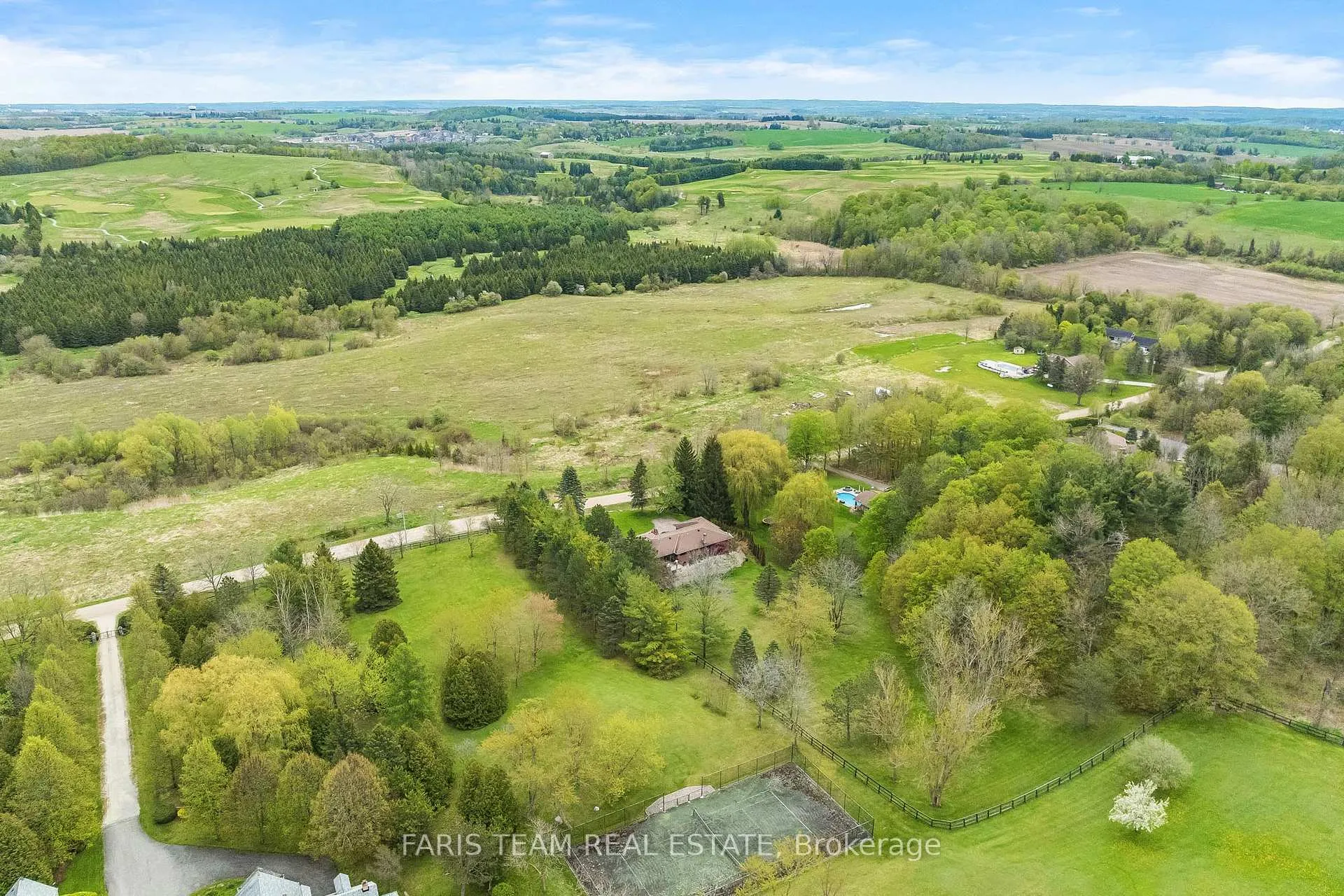 Photo 28 of 2904 20th Side Road, New Tecumseth, Beeton — HOMEH