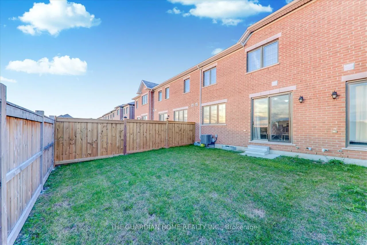 Photo 21 of 43 Broden Crescent, Whitby, Lynde Creek — HOMEH