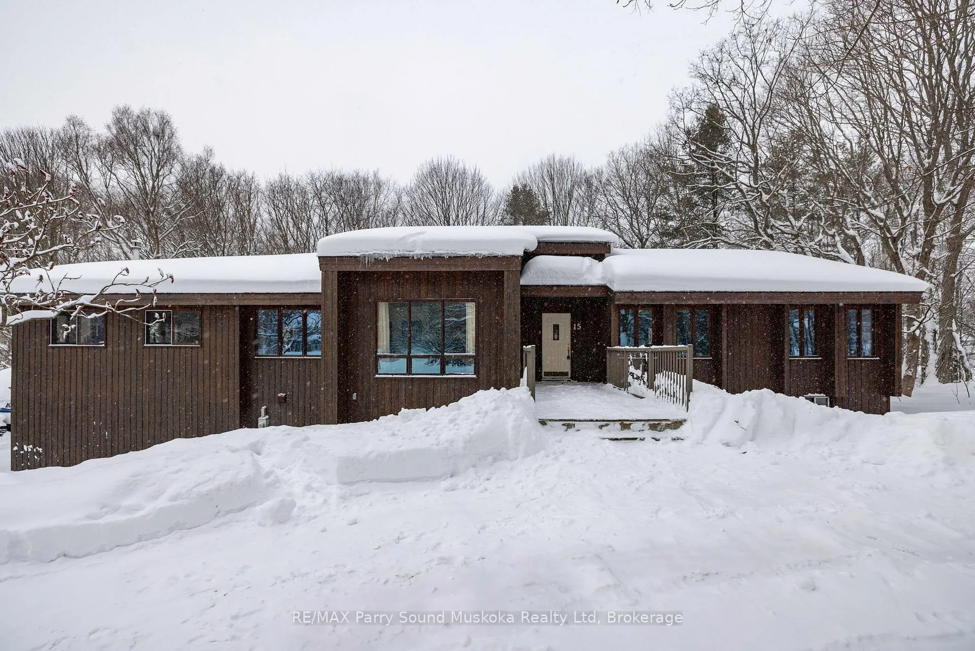 Photo 2 of 15 Skerryvore Circle, McDougall — HOMEH