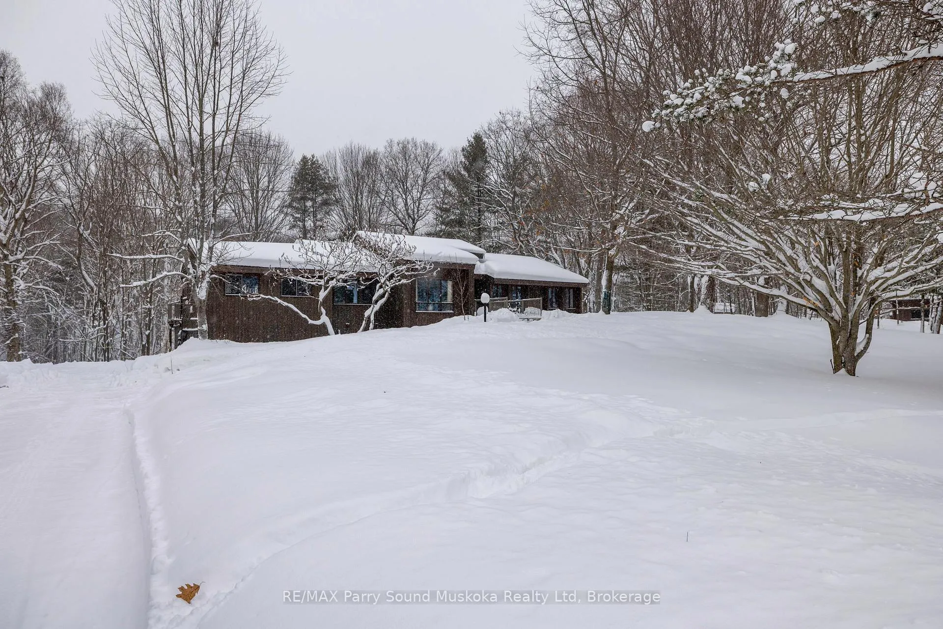 Photo 5 of 15 Skerryvore Circle, McDougall — HOMEH
