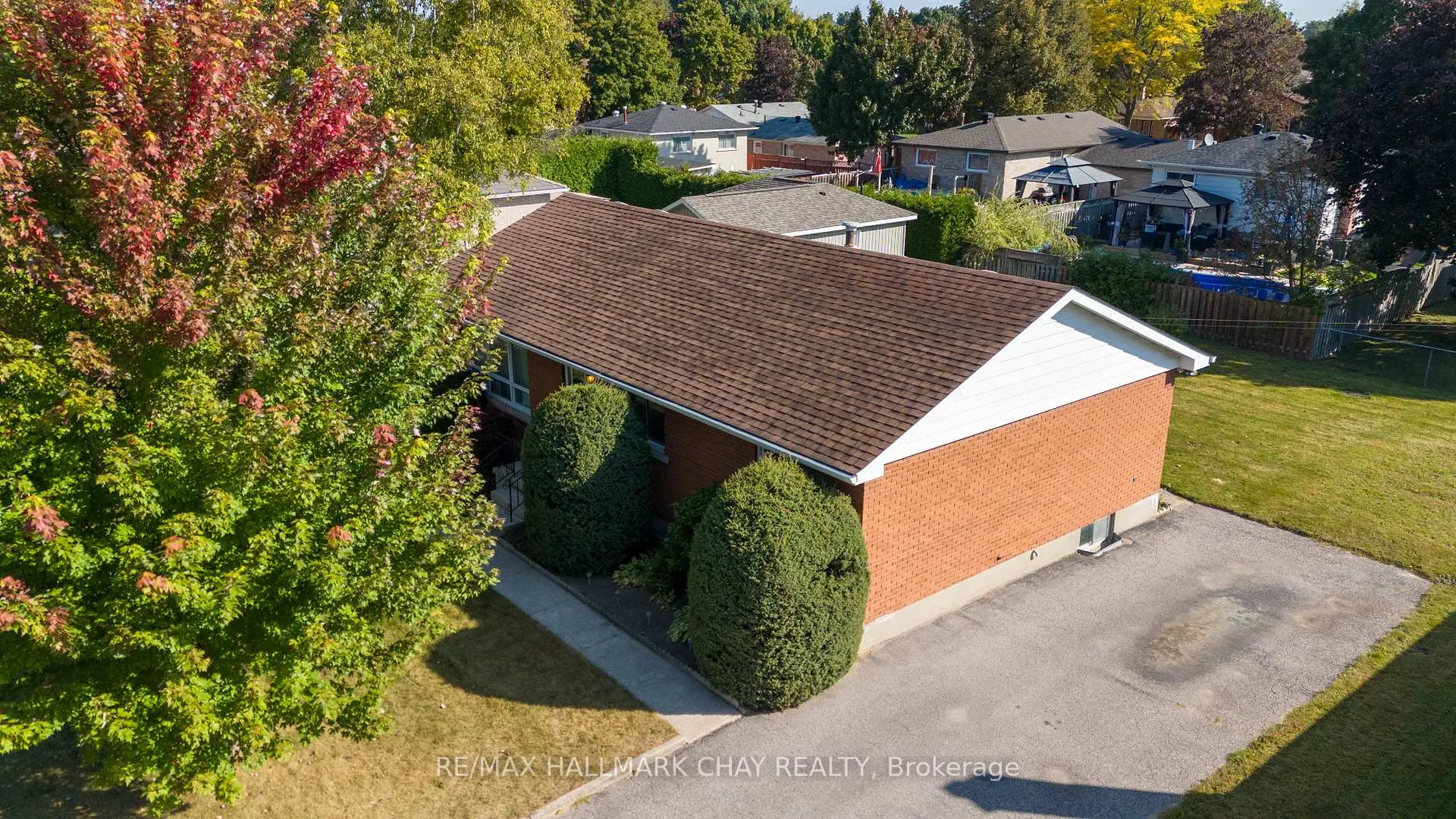 Photo 23 of 33 Hancey Crescent, New Tecumseth, Alliston — HOMEH