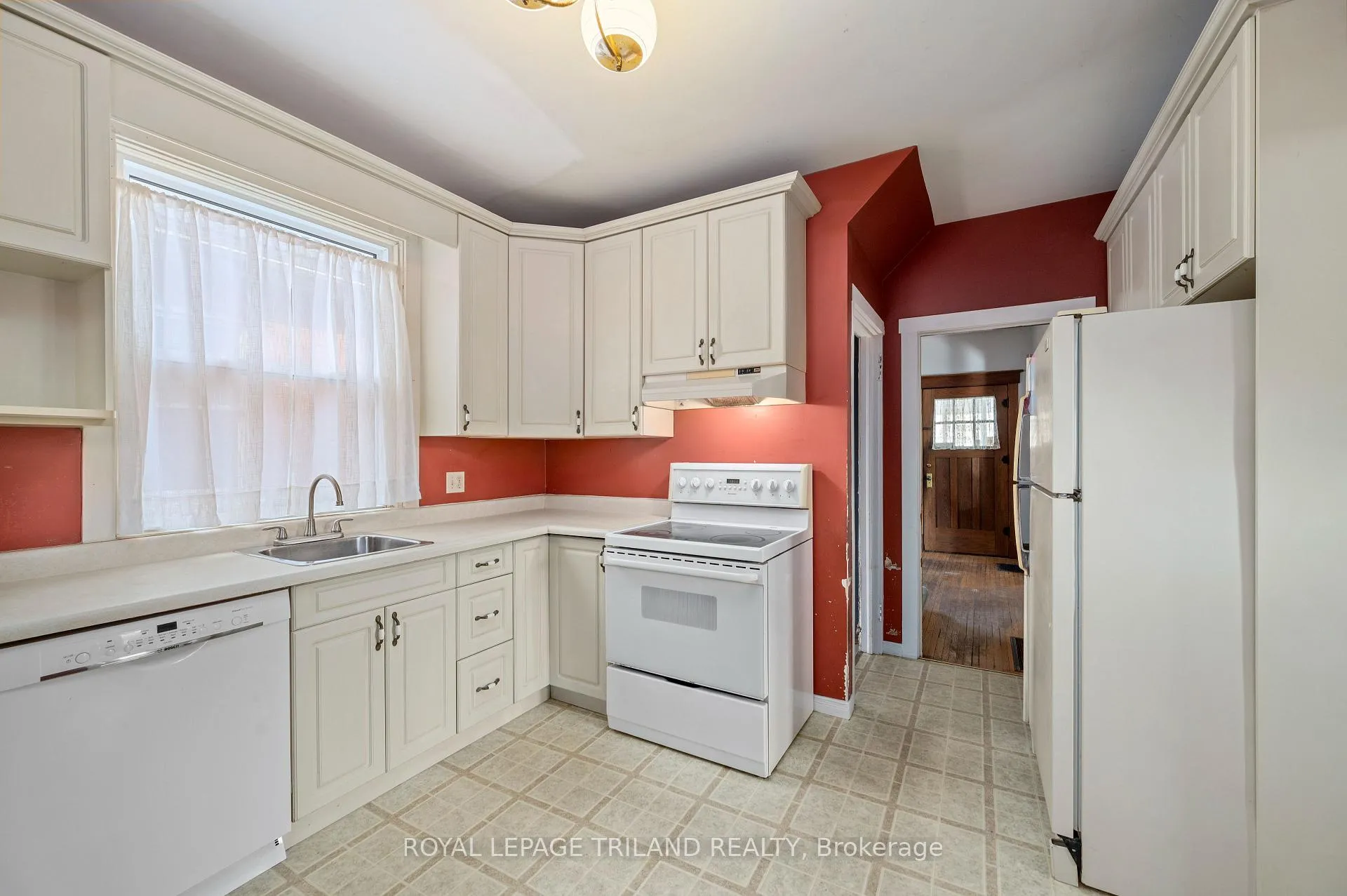 Photo 10 of 67.5 Chestnut Street, St. Thomas, SW — HOMEH