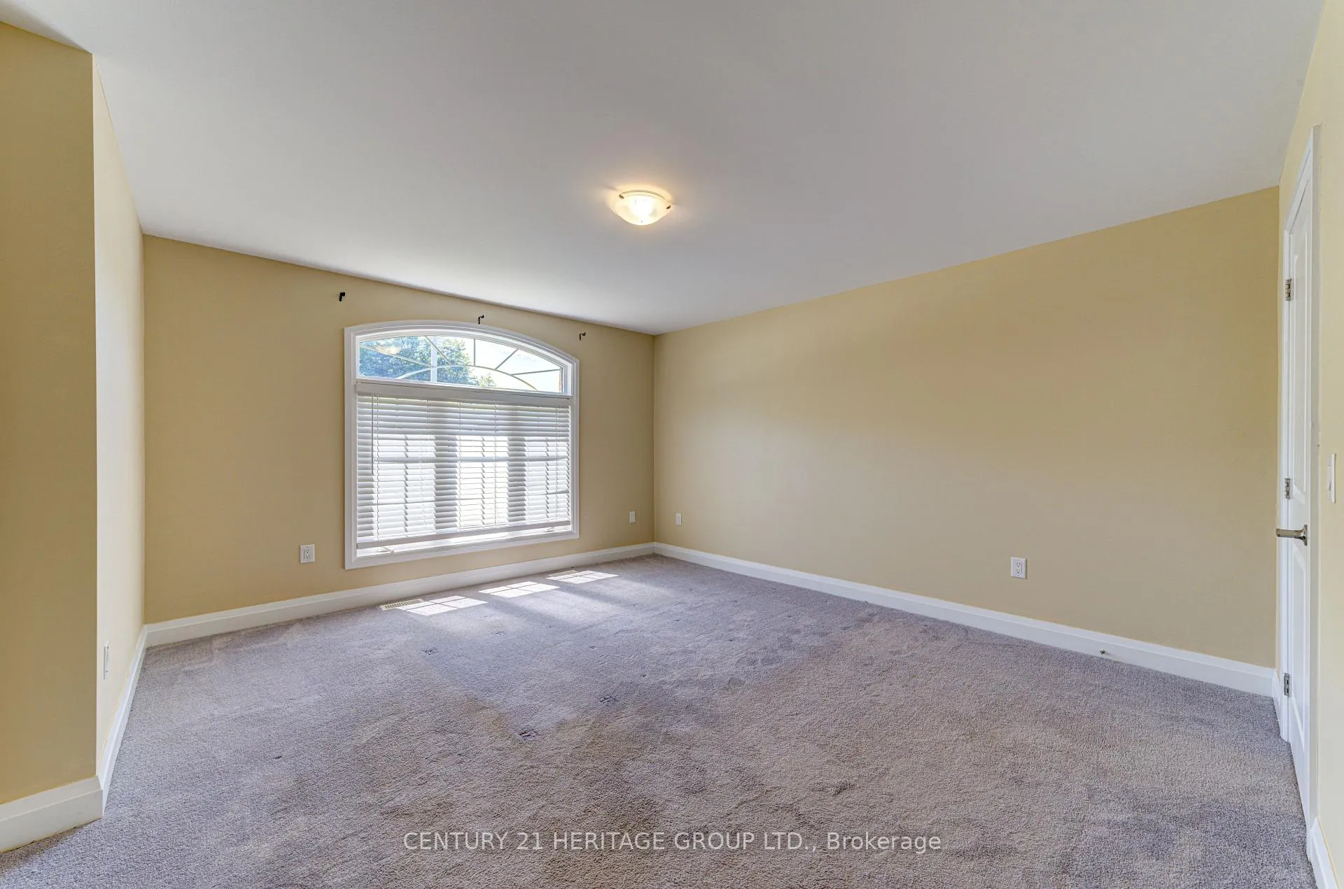 Photo 10 of 34 Beausoleil Drive, Penetanguishene — HOMEH