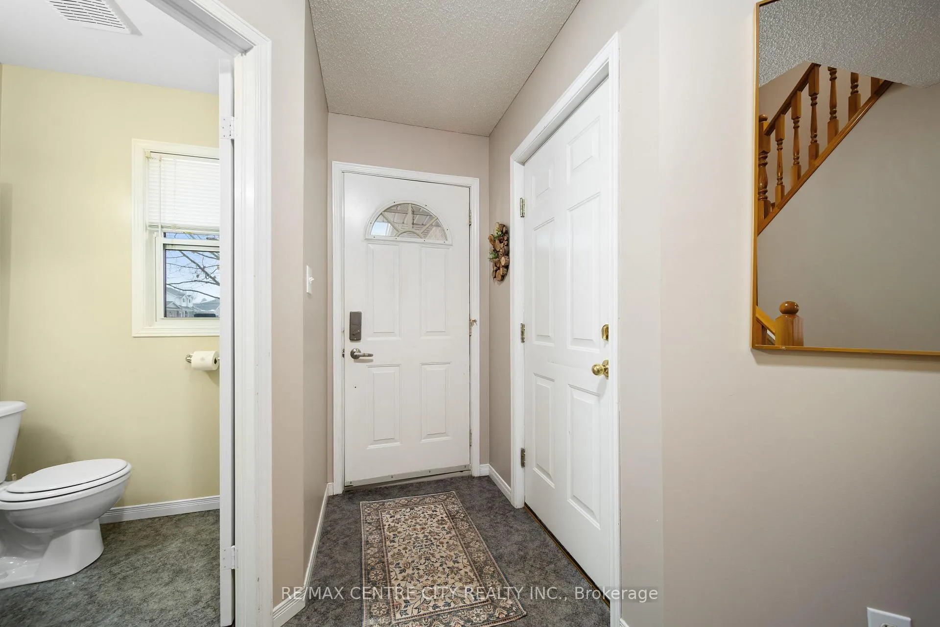 Photo 5 of 382 Chestnut Street, St. Thomas — HOMEH