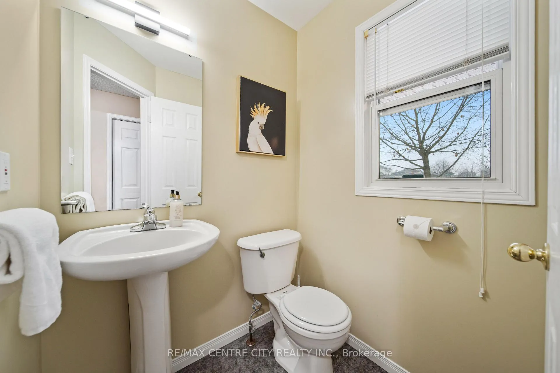 Photo 6 of 382 Chestnut Street, St. Thomas — HOMEH