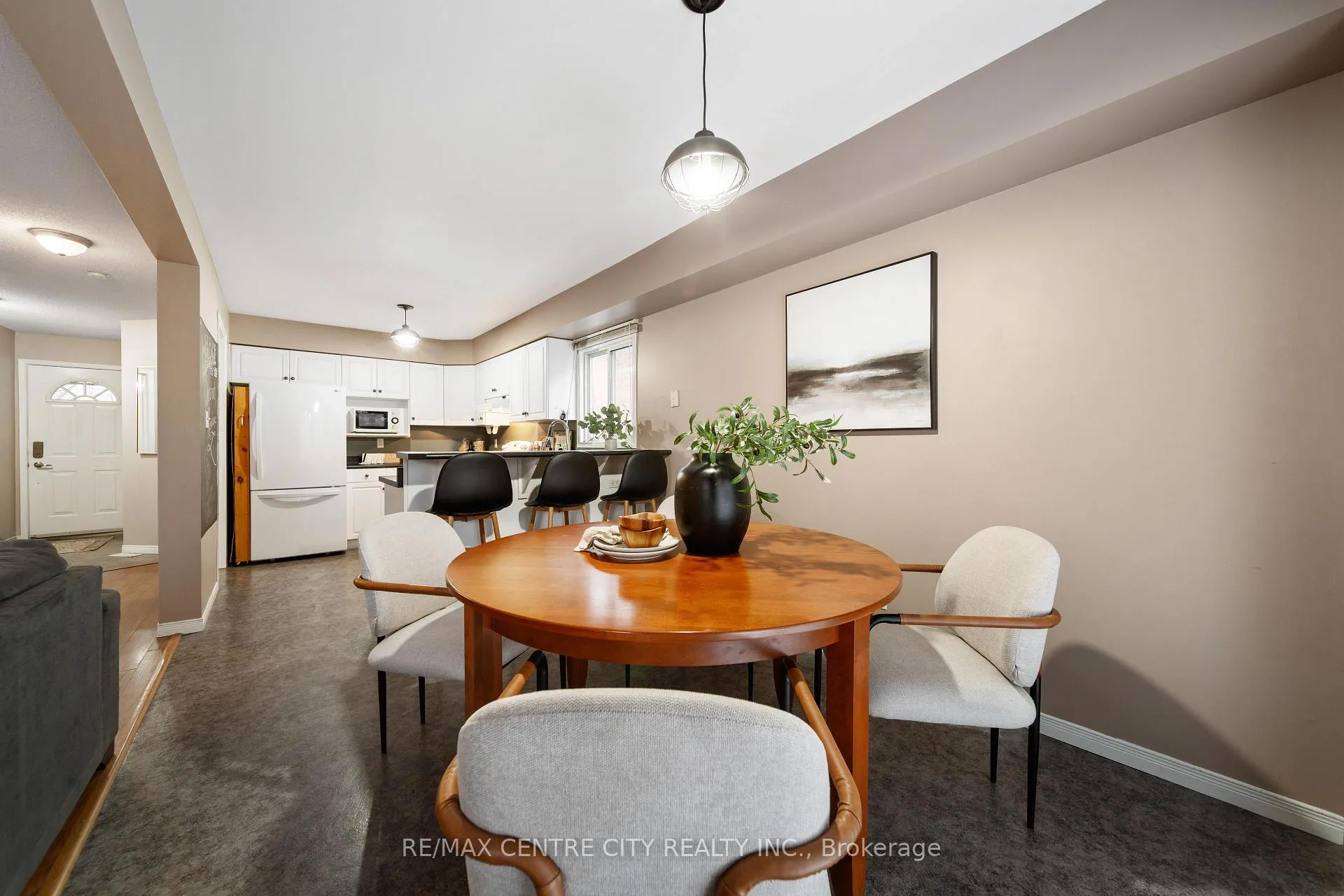 Photo 12 of 382 Chestnut Street, St. Thomas — HOMEH