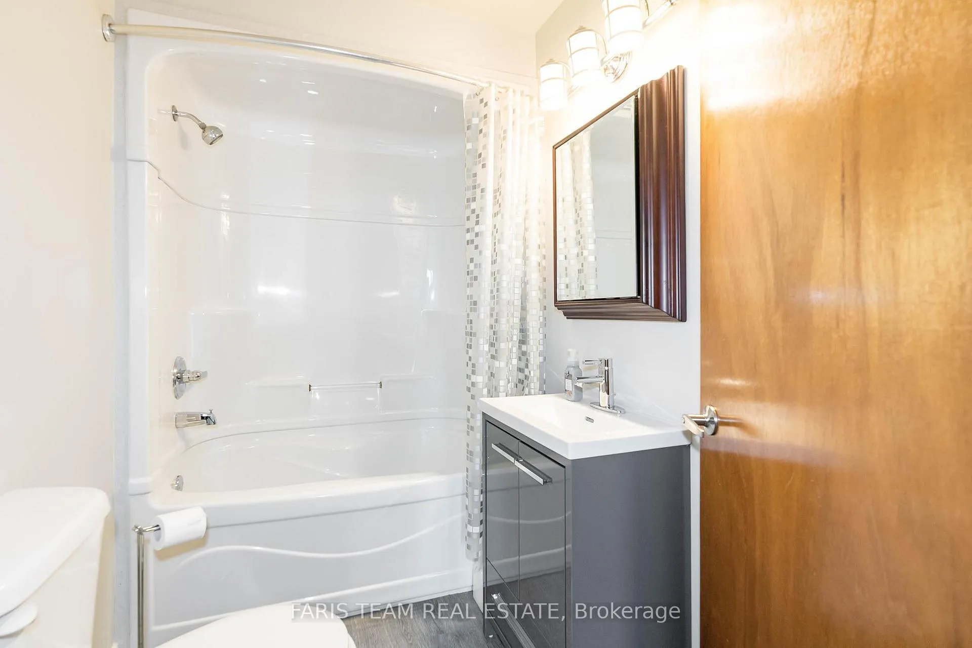 Photo 10 of 6582 Yonge Street, Innisfil, Rural Innisfil — HOMEH