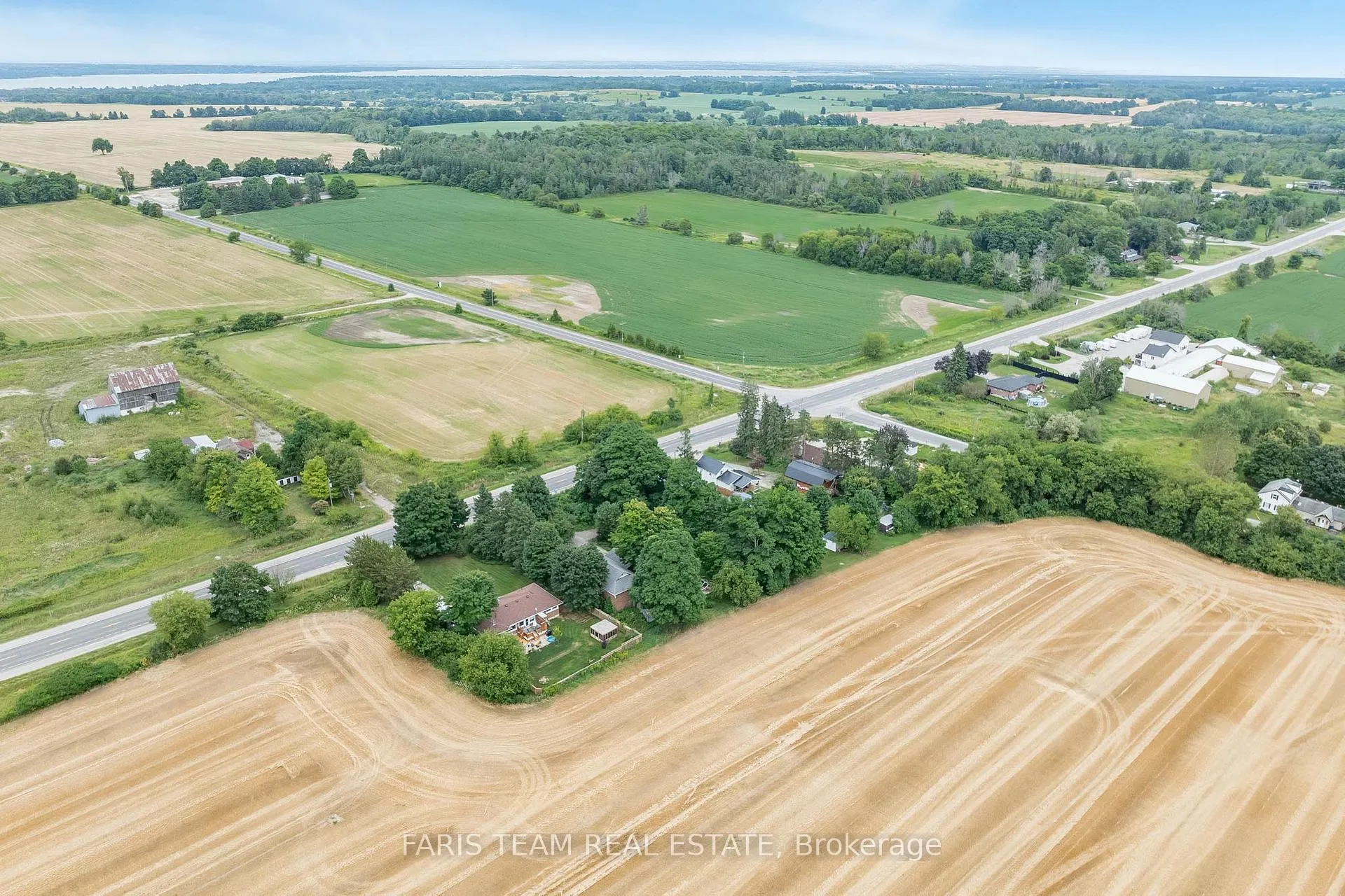 Photo 21 of 6582 Yonge Street, Innisfil, Rural Innisfil — HOMEH