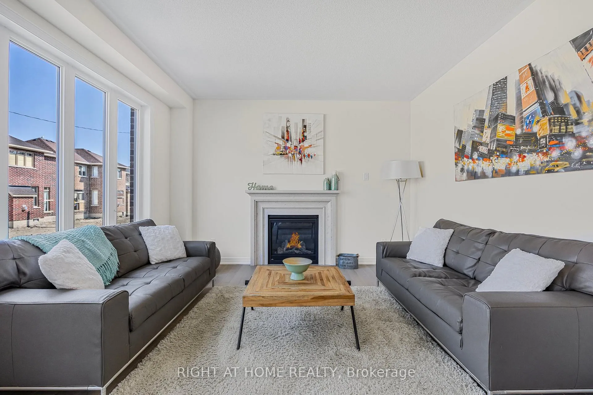 Photo 12 of 1457 Davis Loop, Innisfil, Lefroy — HOMEH
