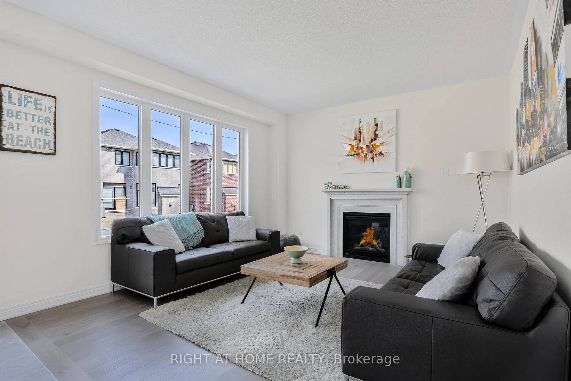 Photo 13 of 1457 Davis Loop, Innisfil, Lefroy — HOMEH