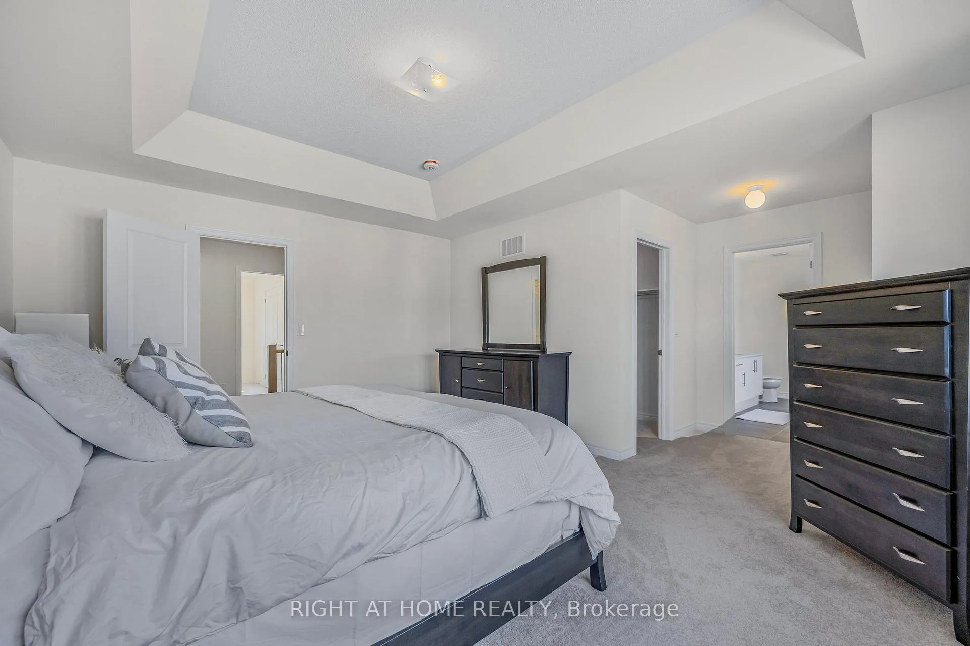 Photo 19 of 1457 Davis Loop, Innisfil, Lefroy — HOMEH