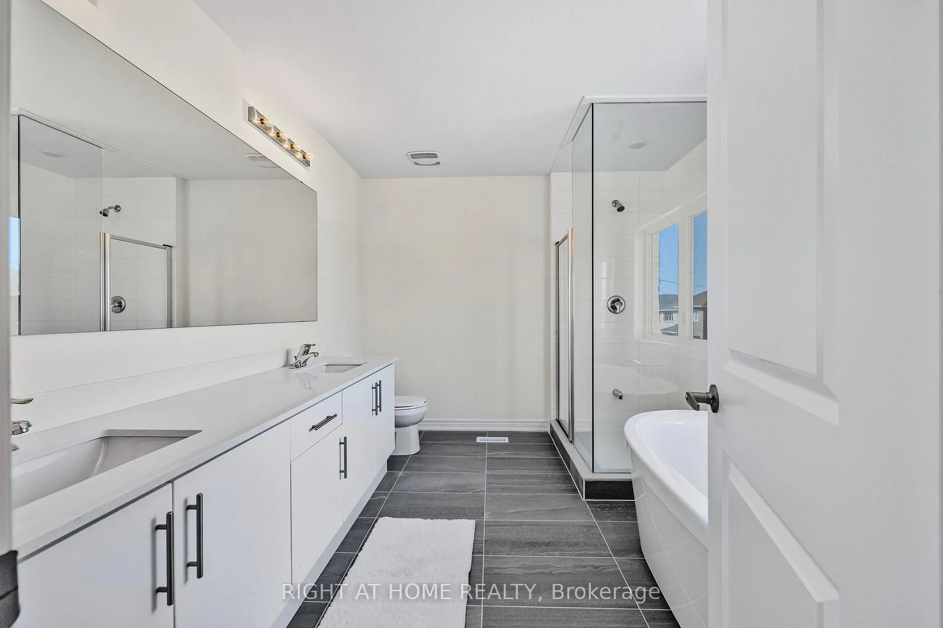Photo 20 of 1457 Davis Loop, Innisfil, Lefroy — HOMEH