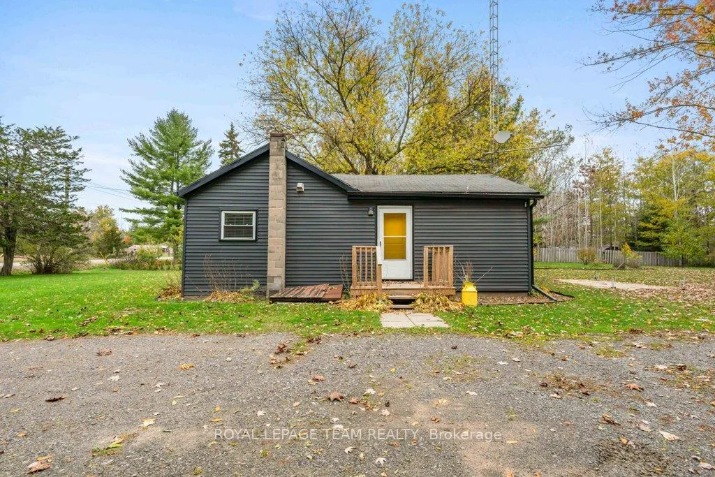 Photo 2 of 2131 2nd Concession Road, Augusta, Augusta Twp — HOMEH