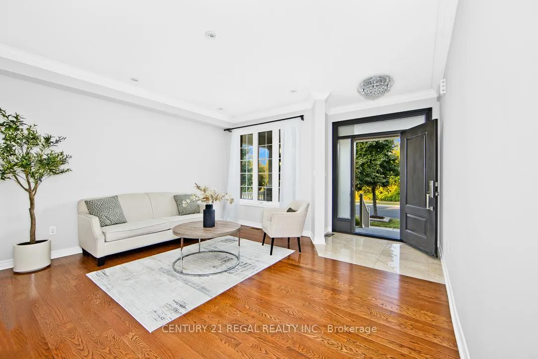Photo 4 of 39 Boswell Road, Markham, Box Grove — HOMEH