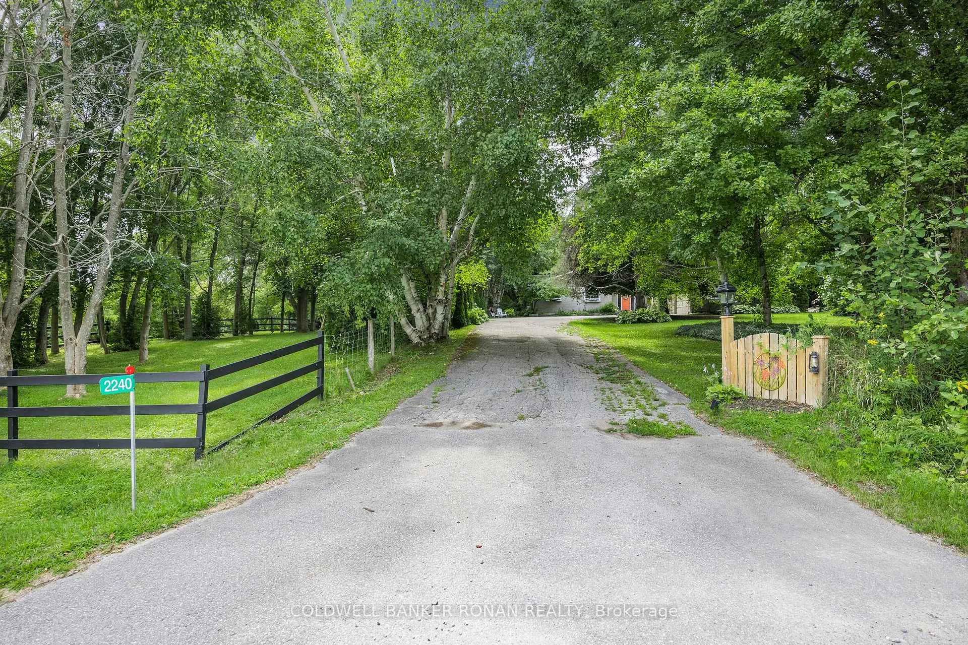 Photo 3 of 2240 15th Side Road, New Tecumseth, Tottenham — HOMEH
