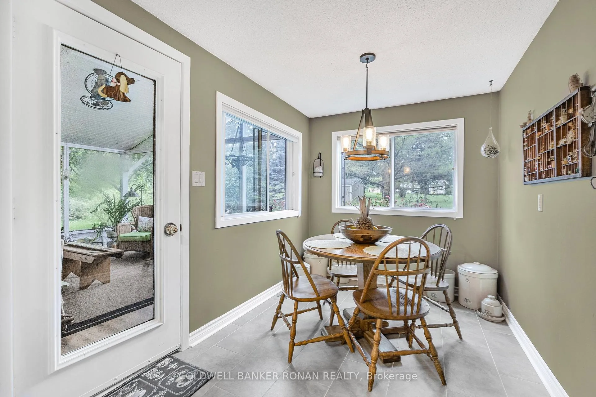 Photo 18 of 2240 15th Side Road, New Tecumseth, Tottenham — HOMEH