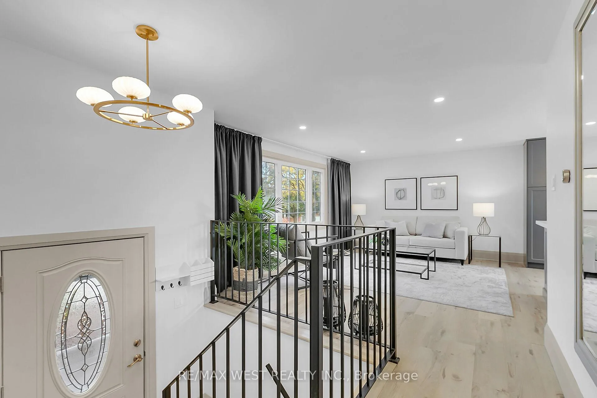 Photo 5 of 129 Mallard Crescent, Waterloo — HOMEH