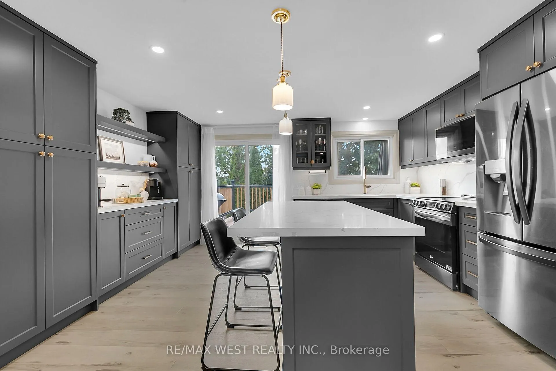 Photo 9 of 129 Mallard Crescent, Waterloo — HOMEH