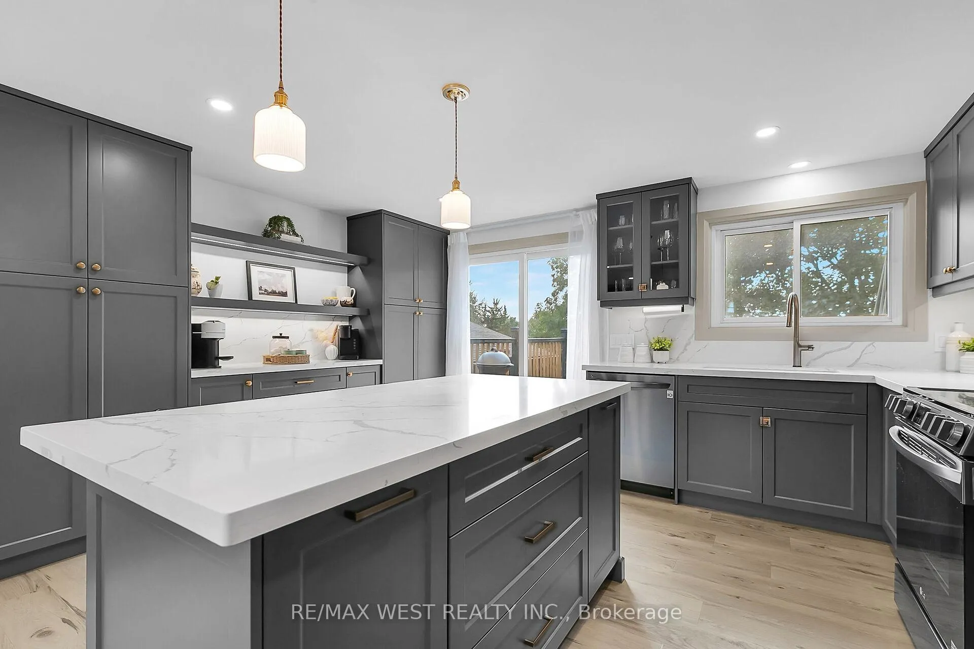 Photo 10 of 129 Mallard Crescent, Waterloo — HOMEH