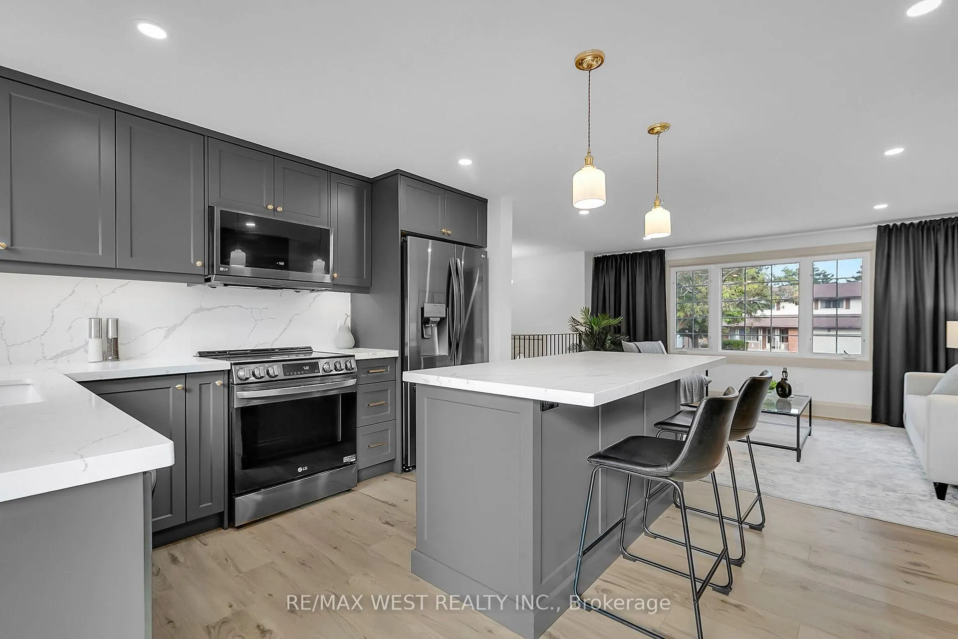 Photo 12 of 129 Mallard Crescent, Waterloo — HOMEH