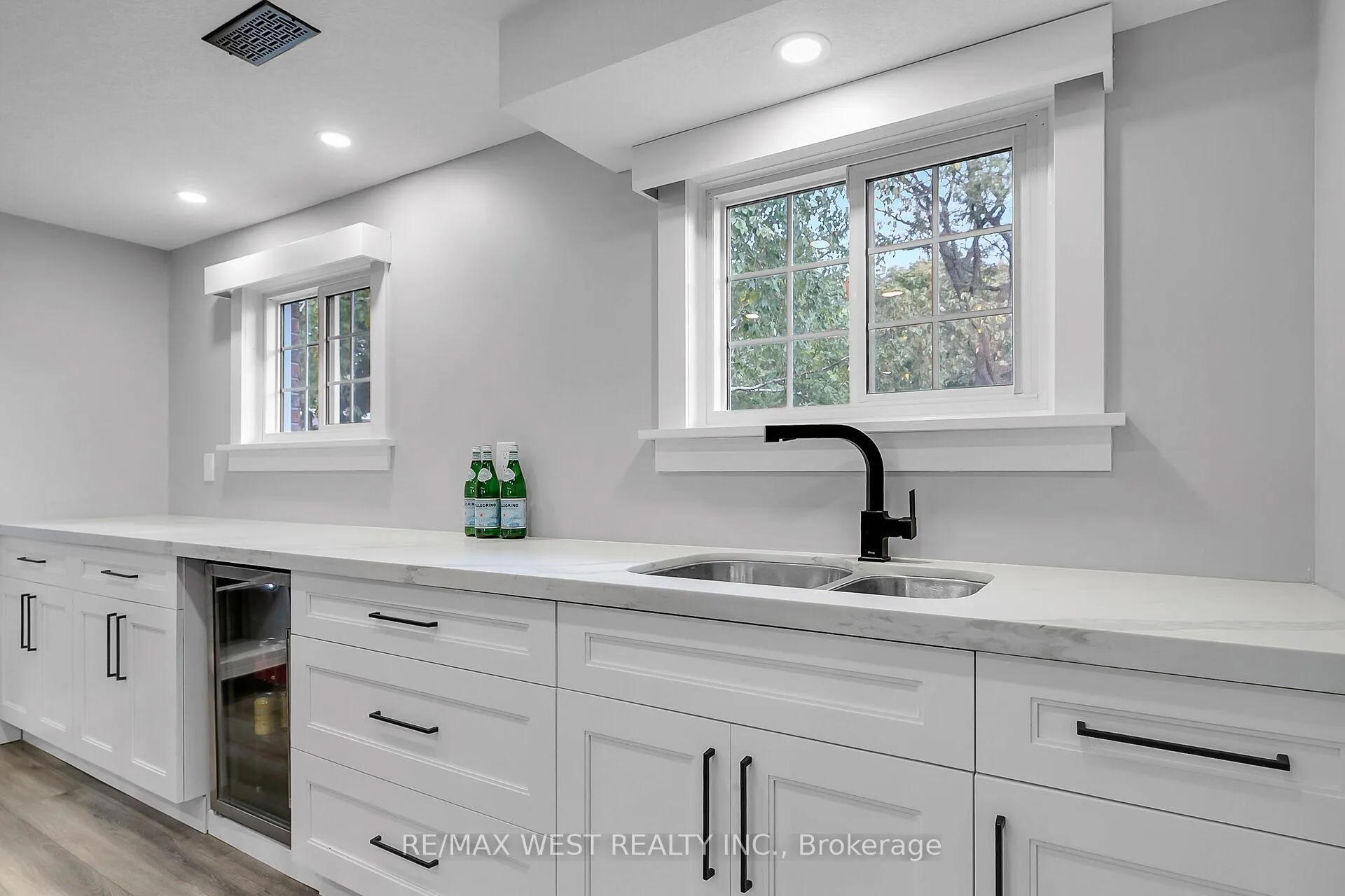 Photo 29 of 129 Mallard Crescent, Waterloo — HOMEH