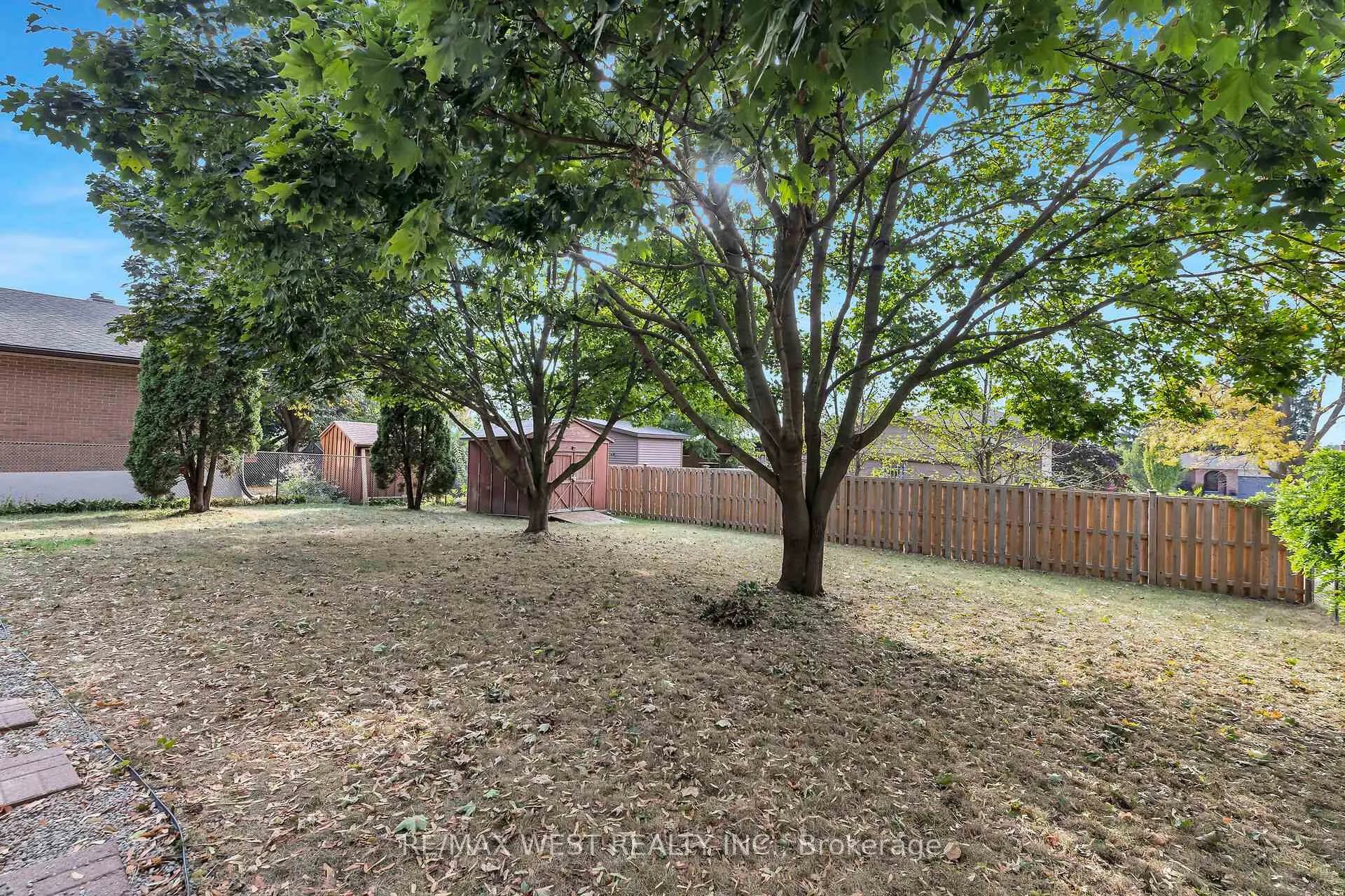 Photo 36 of 129 Mallard Crescent, Waterloo — HOMEH