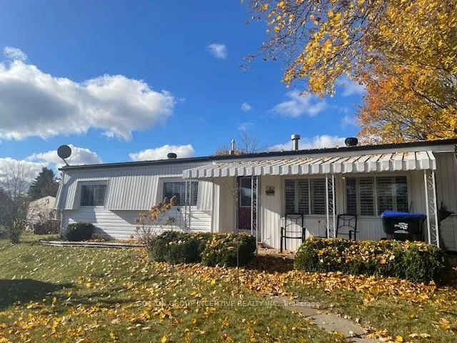 Photo 2 of 15 Trefoil Drive, Innisfil, Rural Innisfil — HOMEH