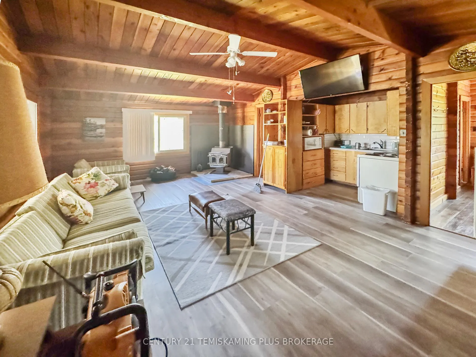 Photo 5 of 61 Ontario Street E, Timiskaming, TIM - Outside - Rural — HOMEH