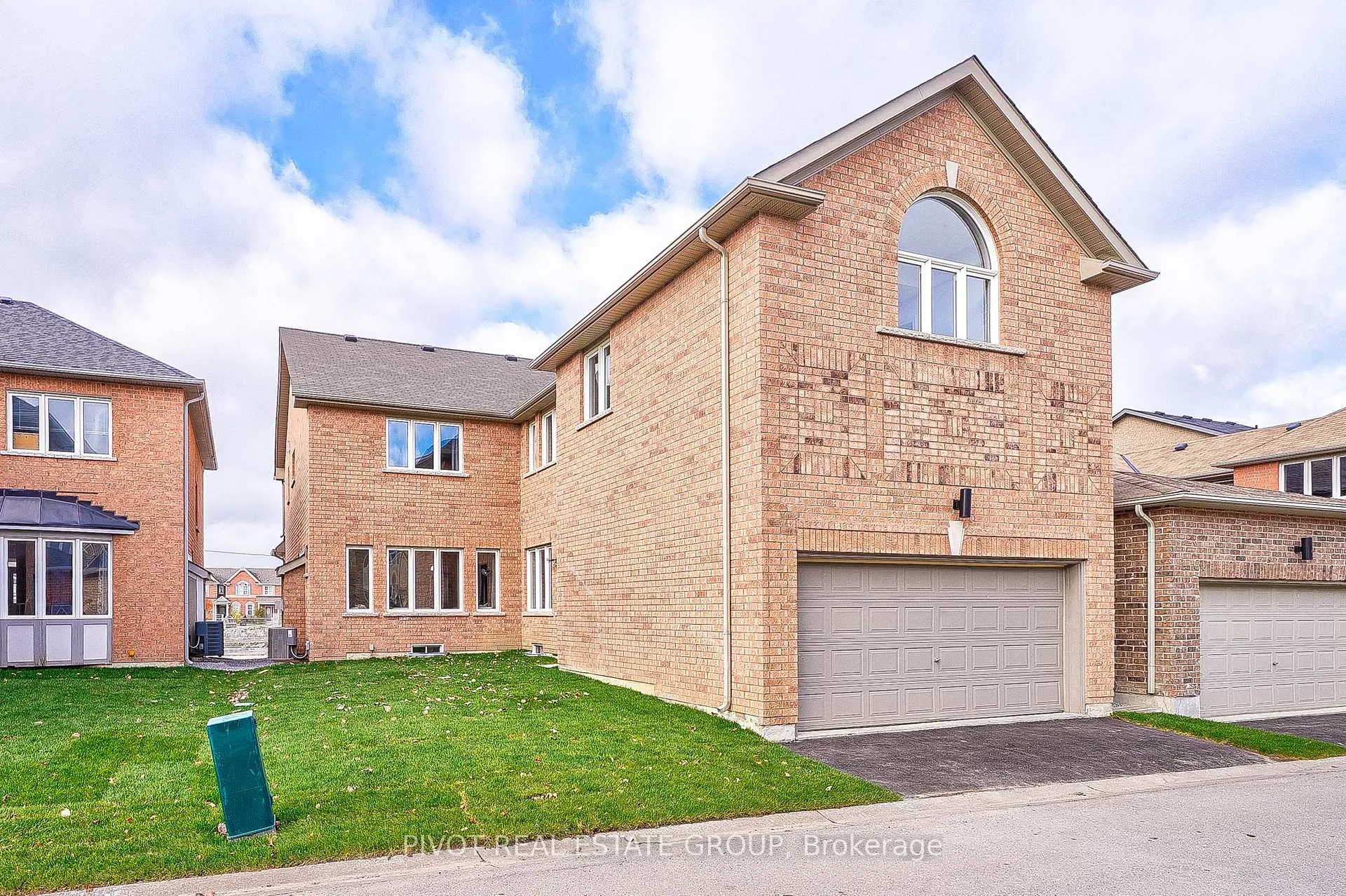 Photo 37 of 13 Countryside Street, Markham, Cornell — HOMEH