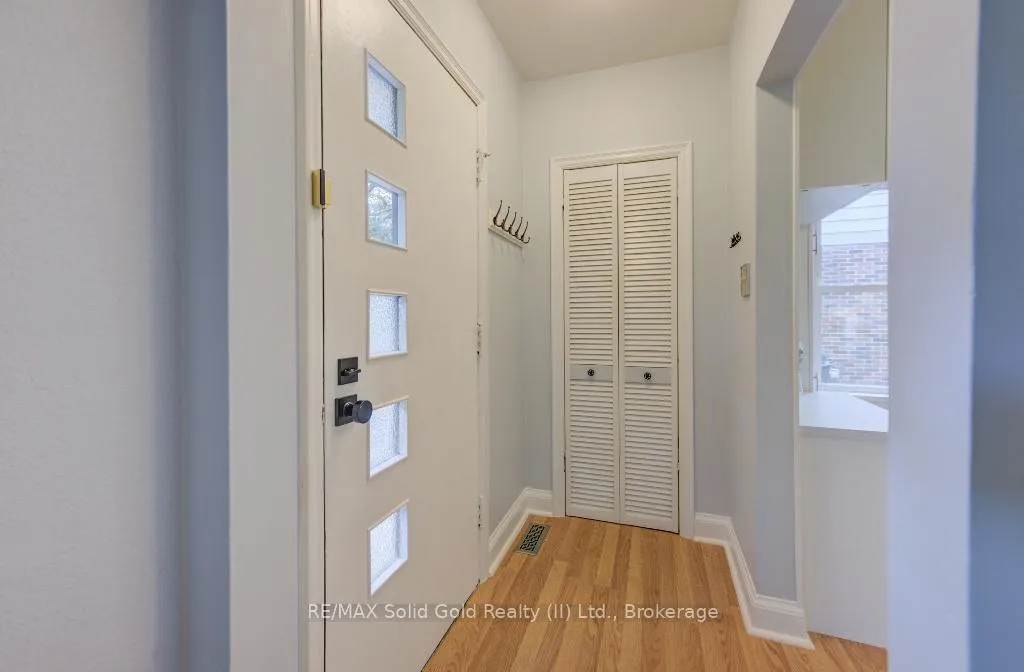 Photo 5 of 142 Spadina Road W, Kitchener — HOMEH