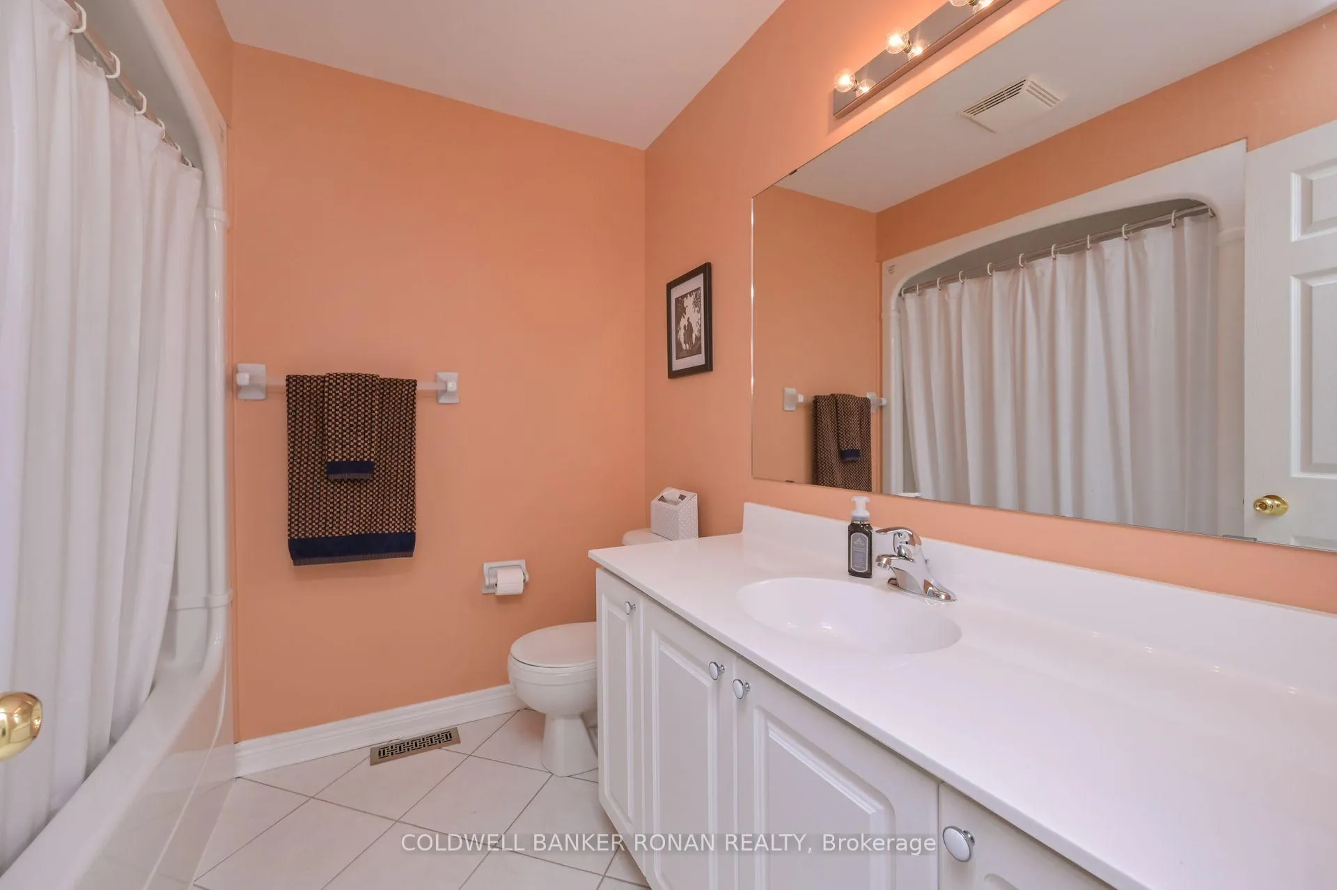 Photo 23 of 35 Jessop Avenue, King, Schomberg — HOMEH