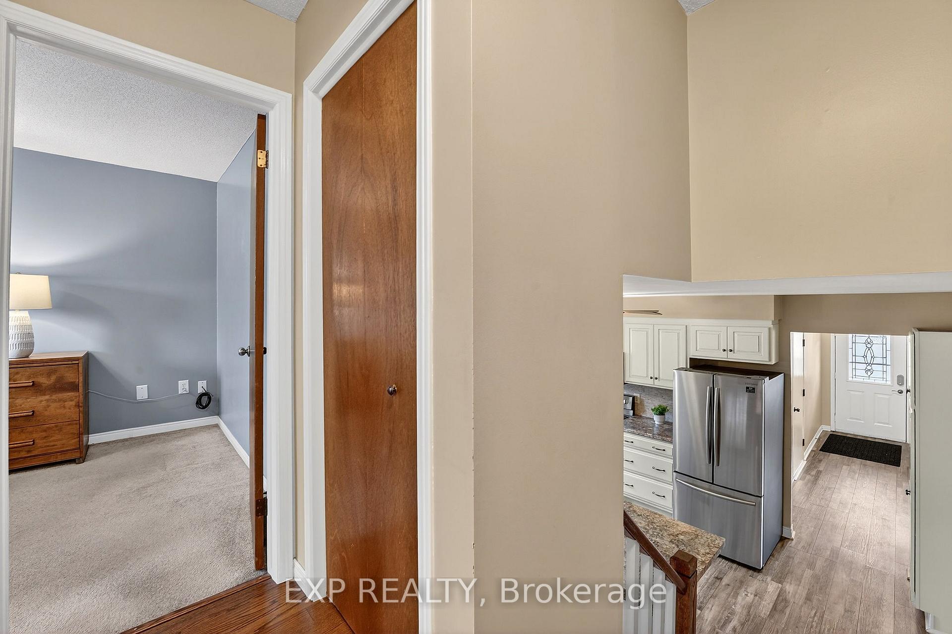 Photo 10 of 90 Sandra Crescent, Grimsby, Grimsby East — HOMEH