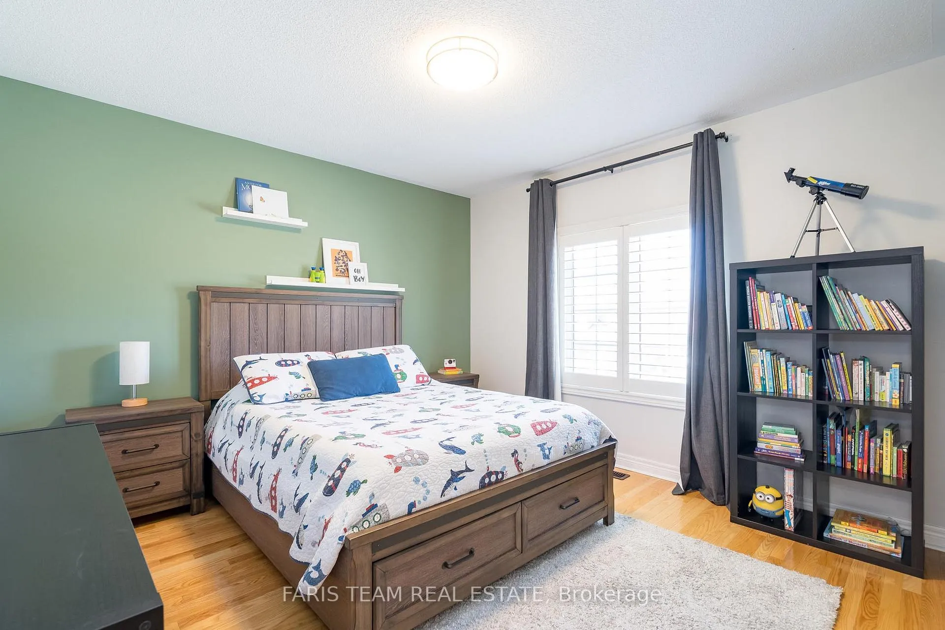 Photo 23 of 28 Camelot Square, Barrie, Innis-Shore — HOMEH