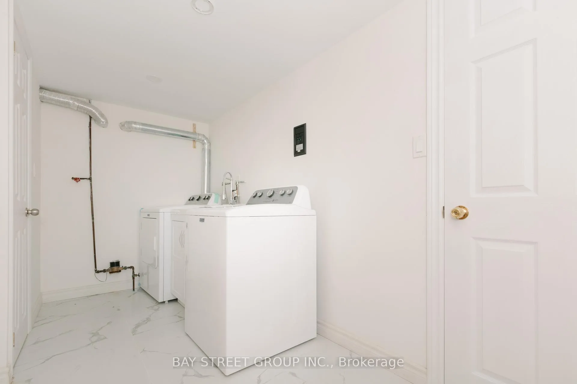 Photo 20 of 16 Honeybourne Crescent, Markham, Bullock — HOMEH
